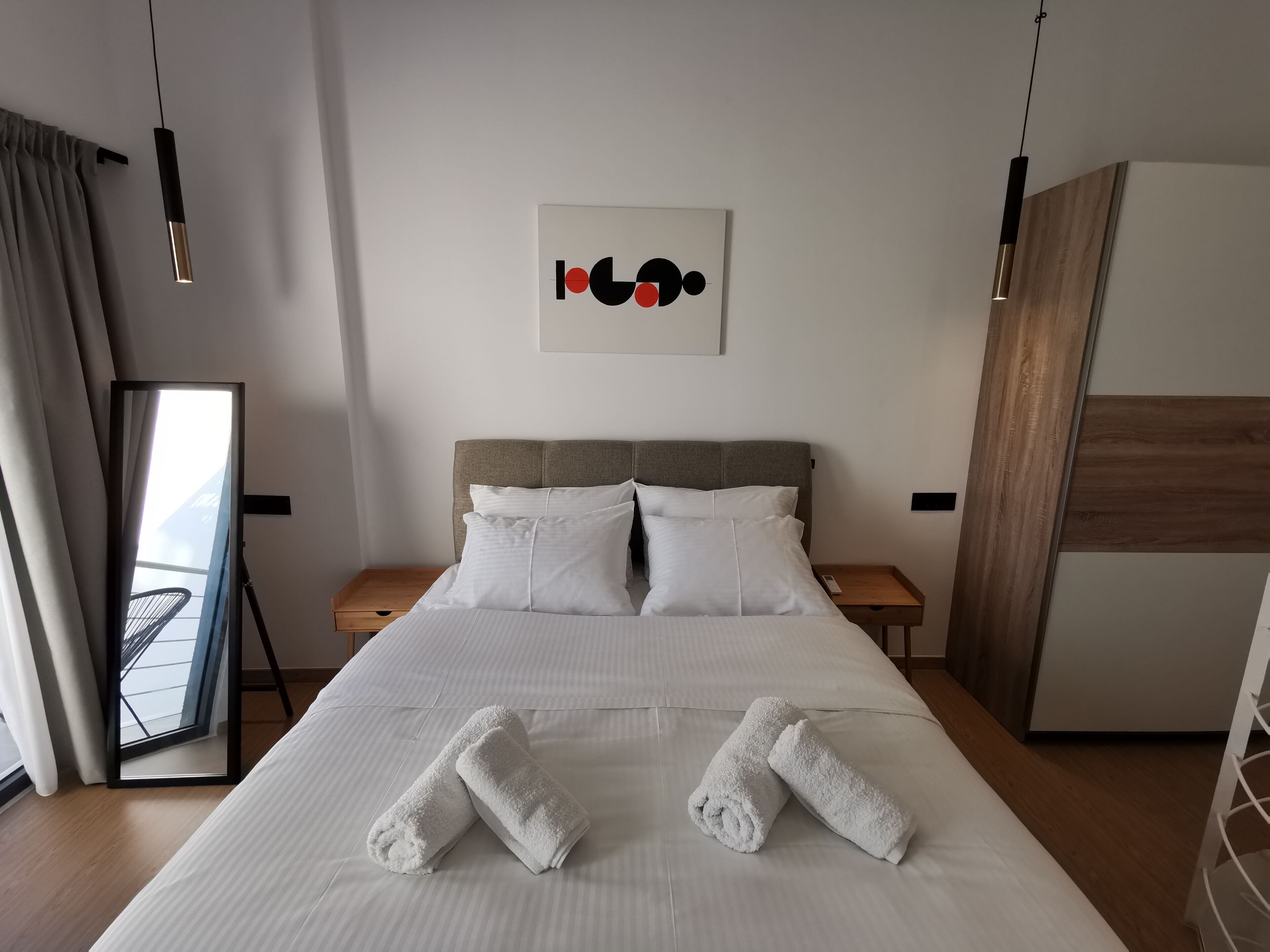 Nek Suites