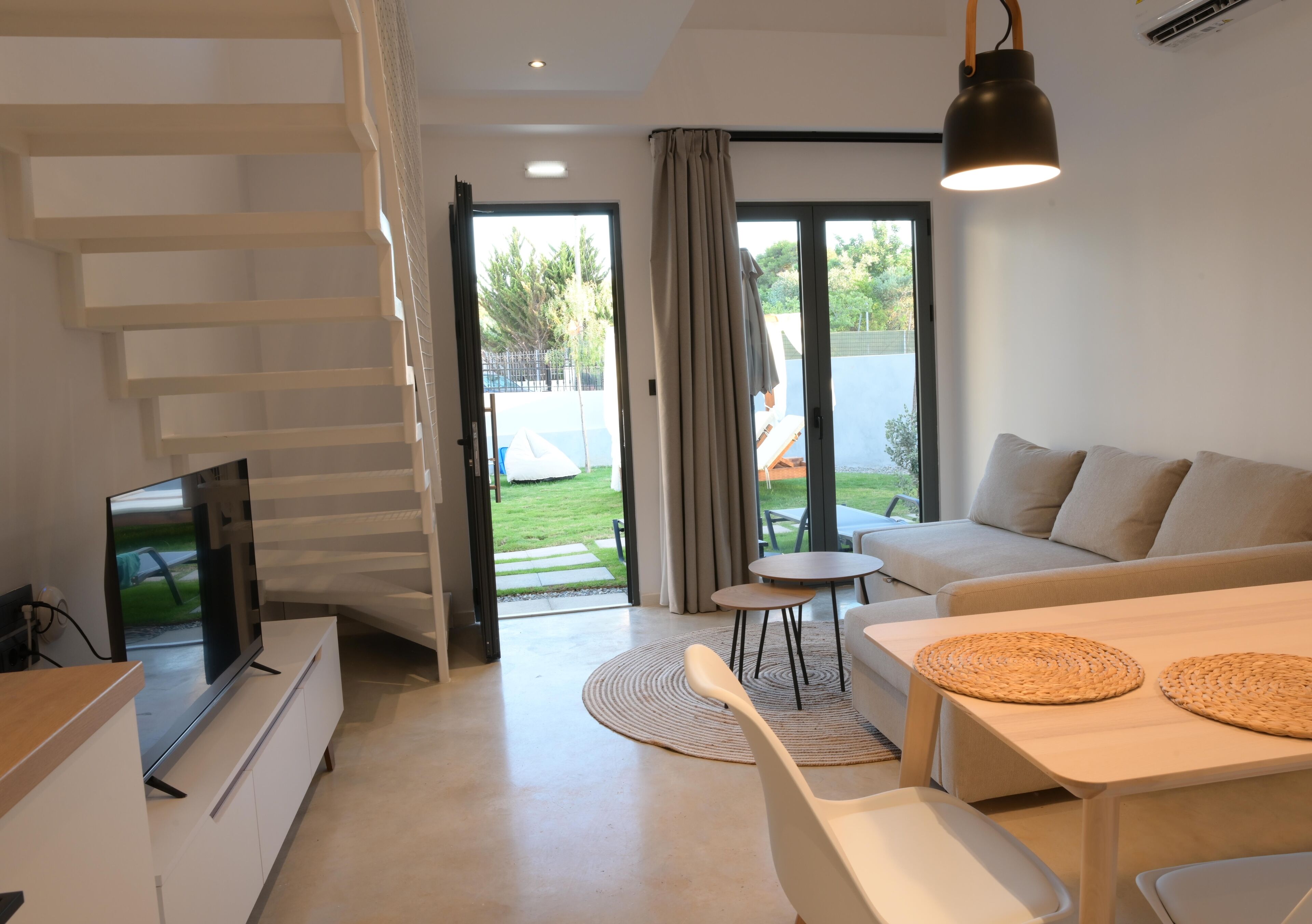 Nek Suites