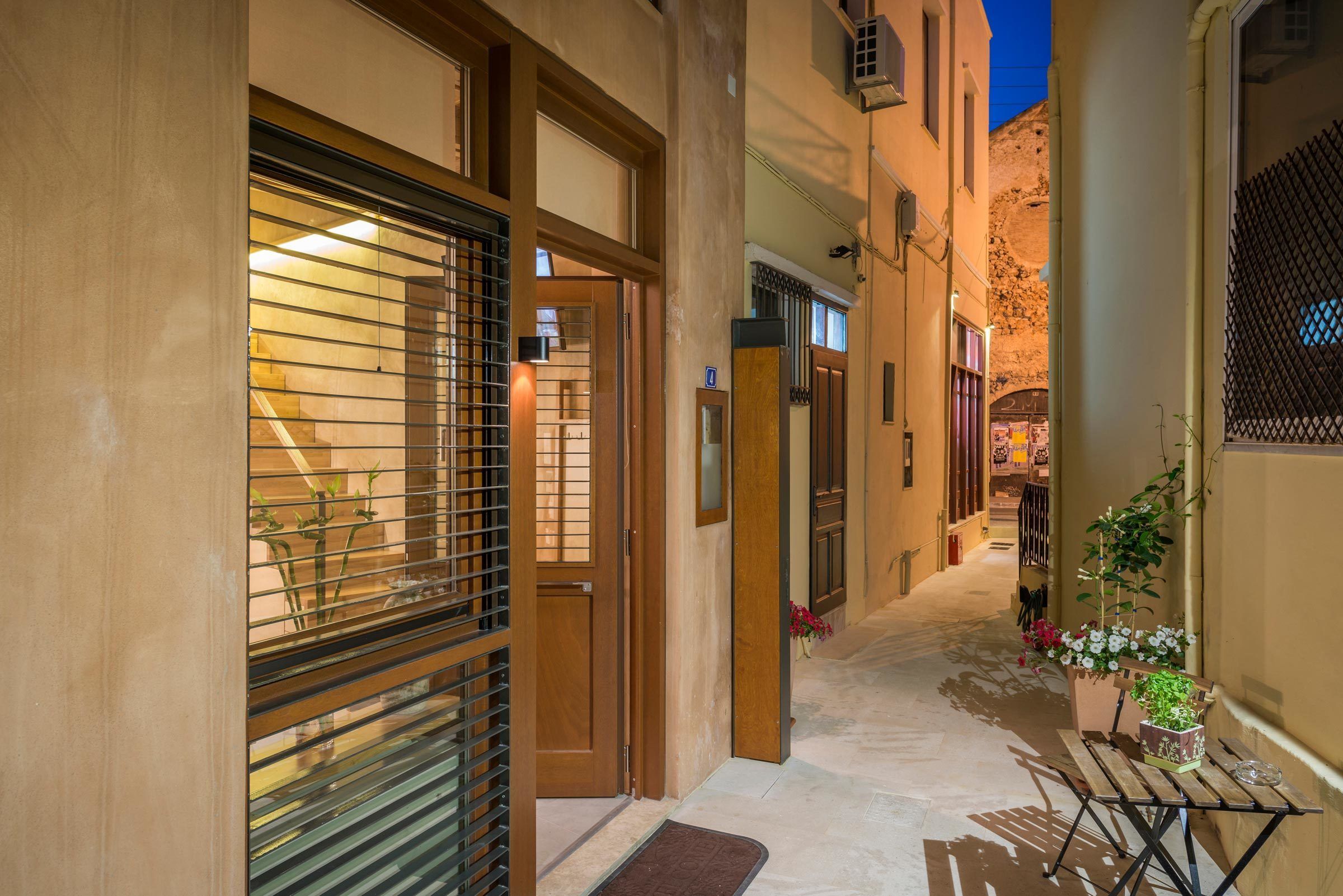 Neoria Houses
