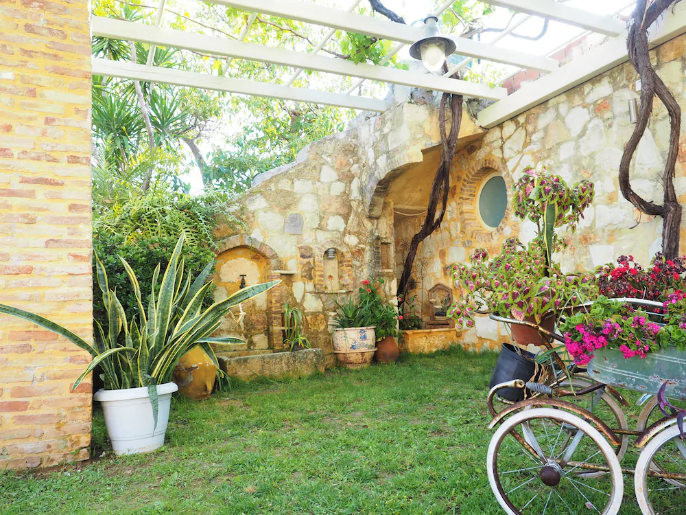 Niko's Art villa