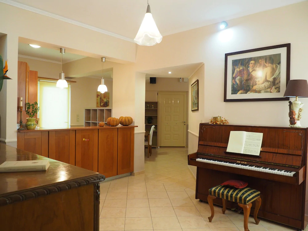 Niko's Art villa