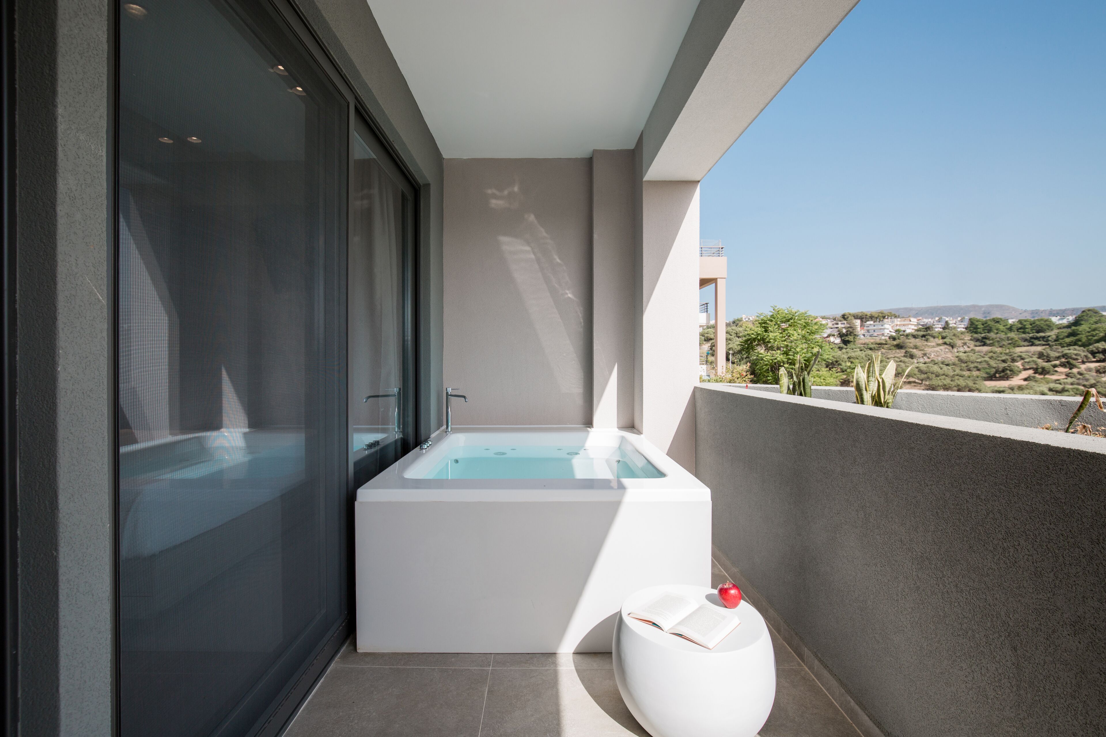 Noemie Luxury Suites