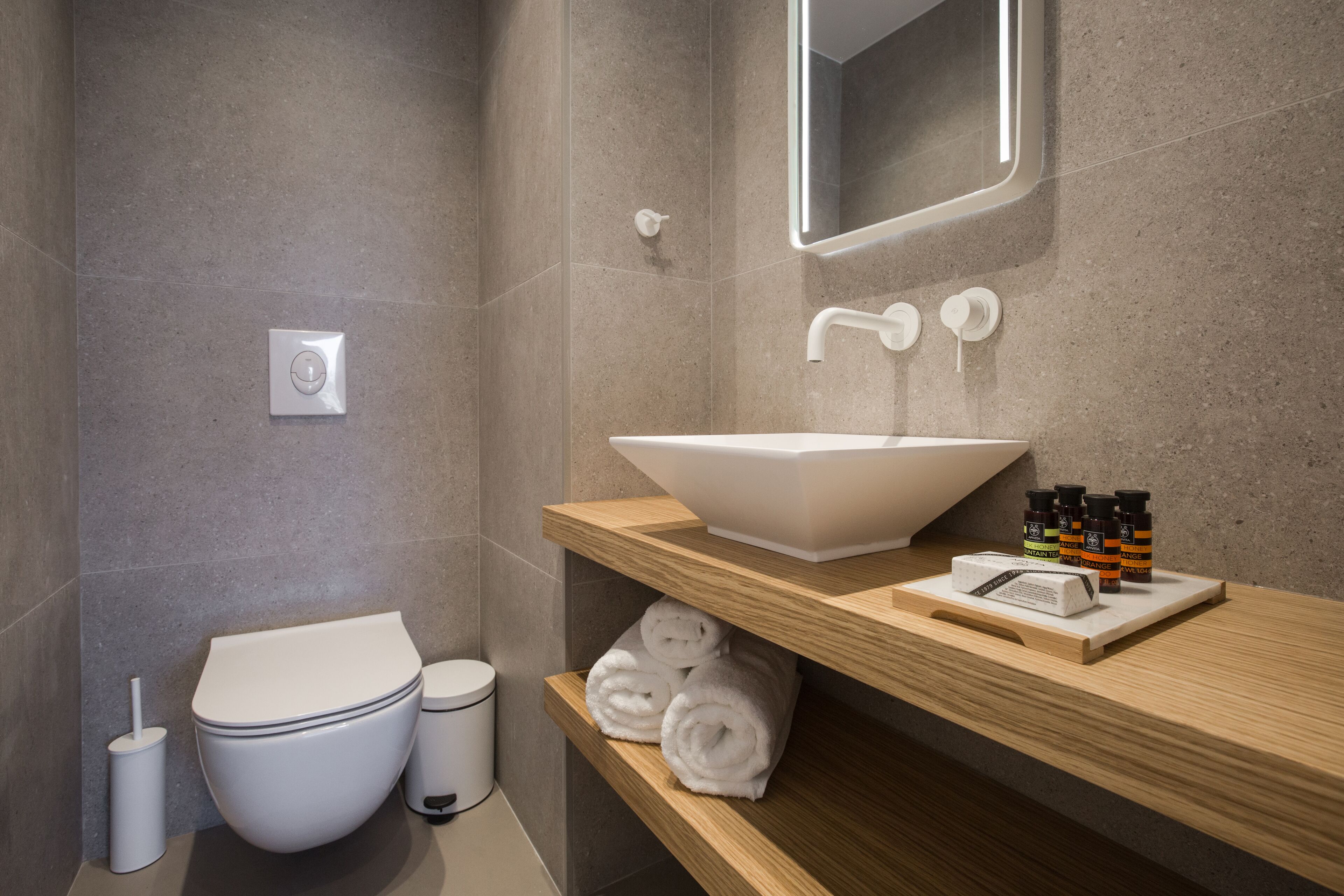 Noemie Luxury Suites