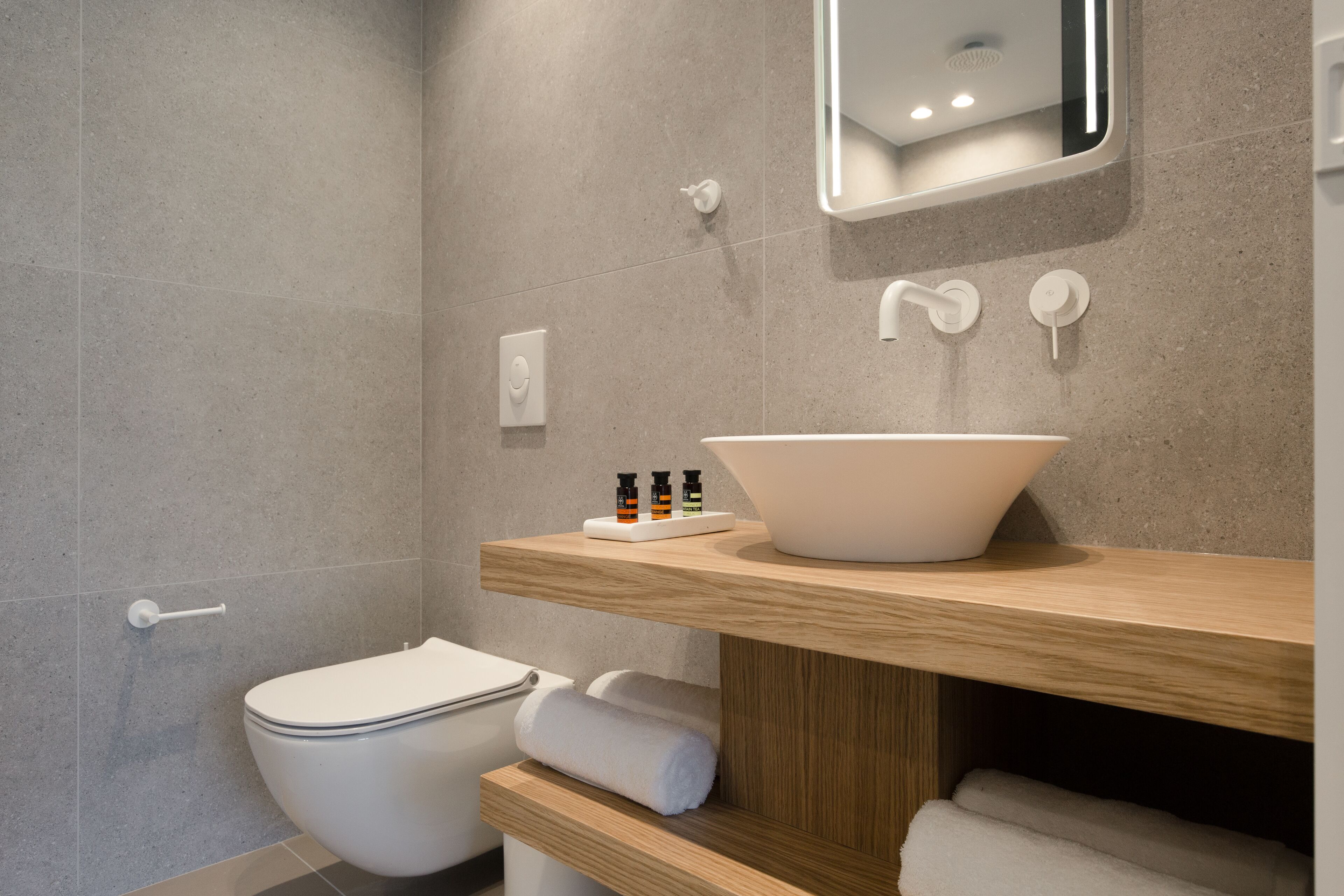 Noemie Luxury Suites