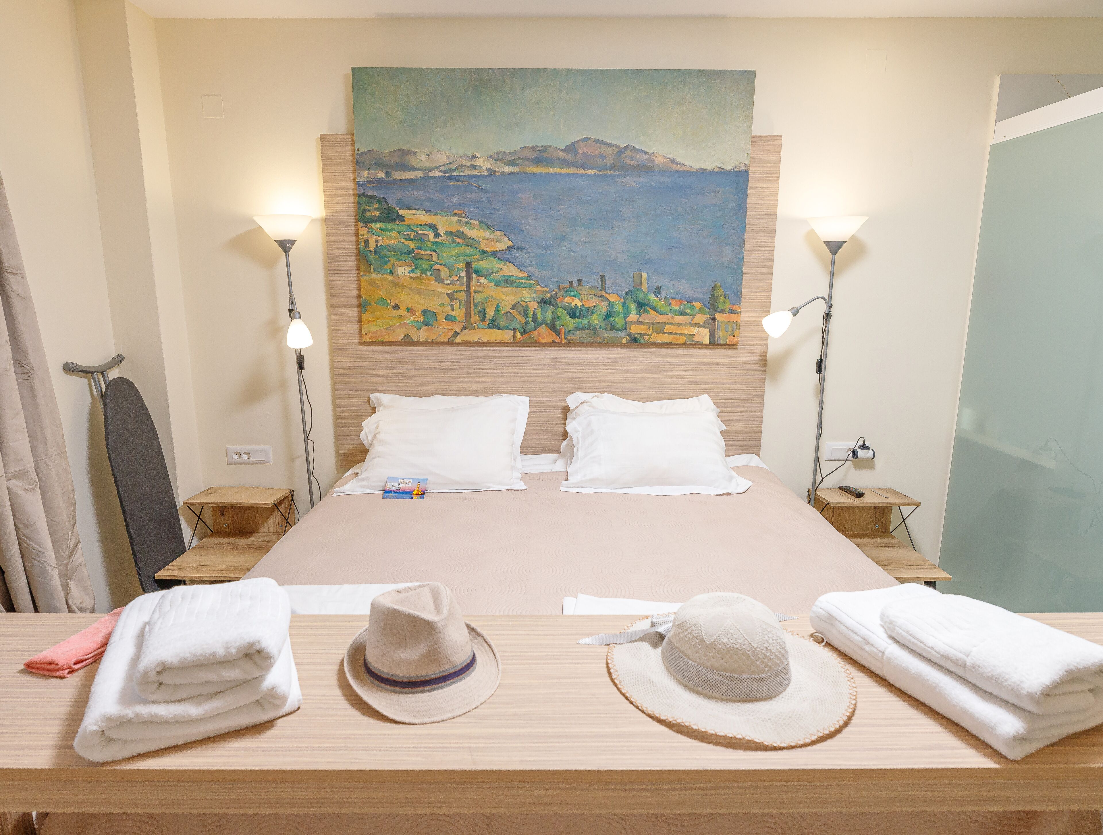 Notus Hotel