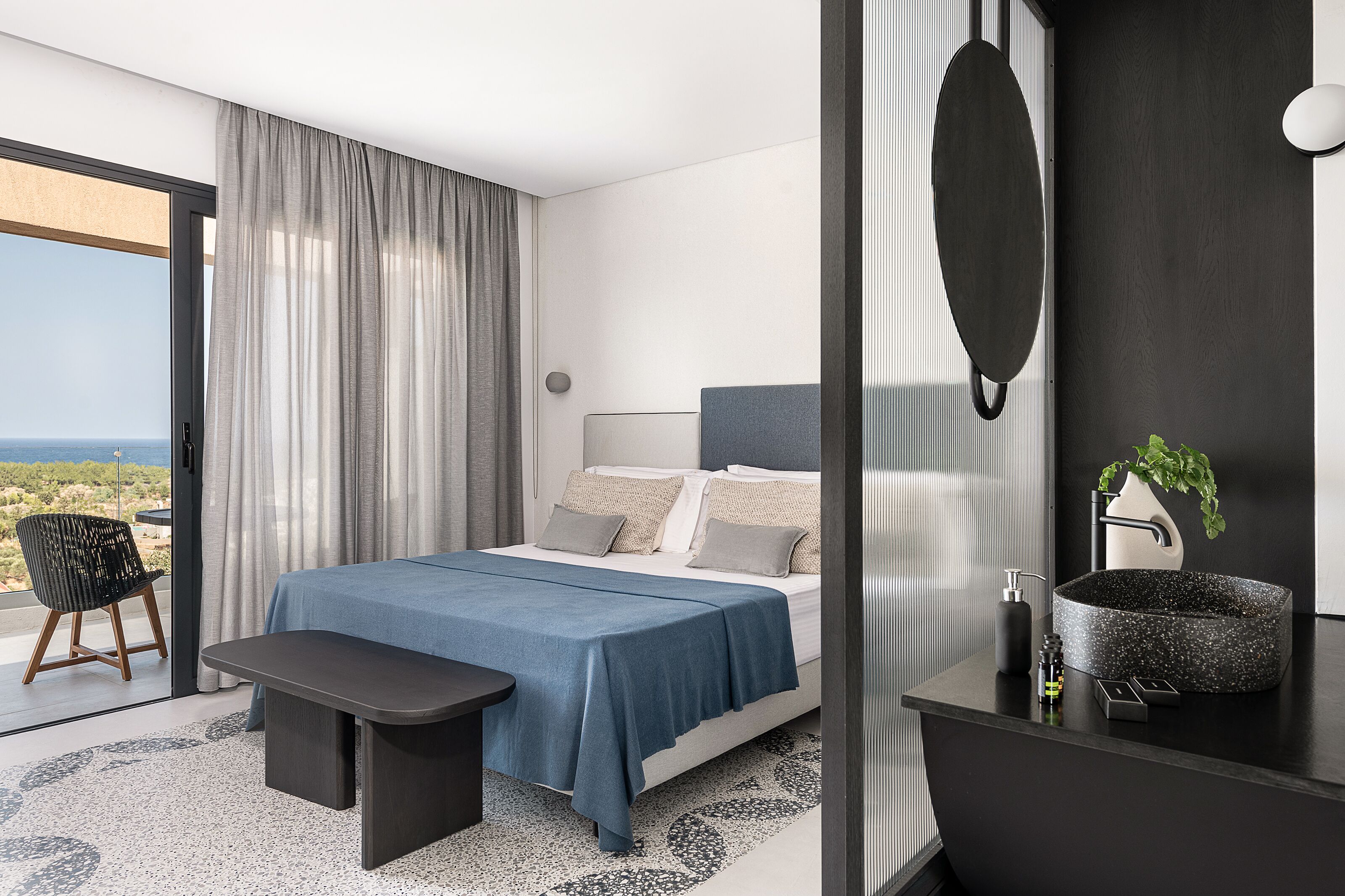 Nuovo Luxury Suites