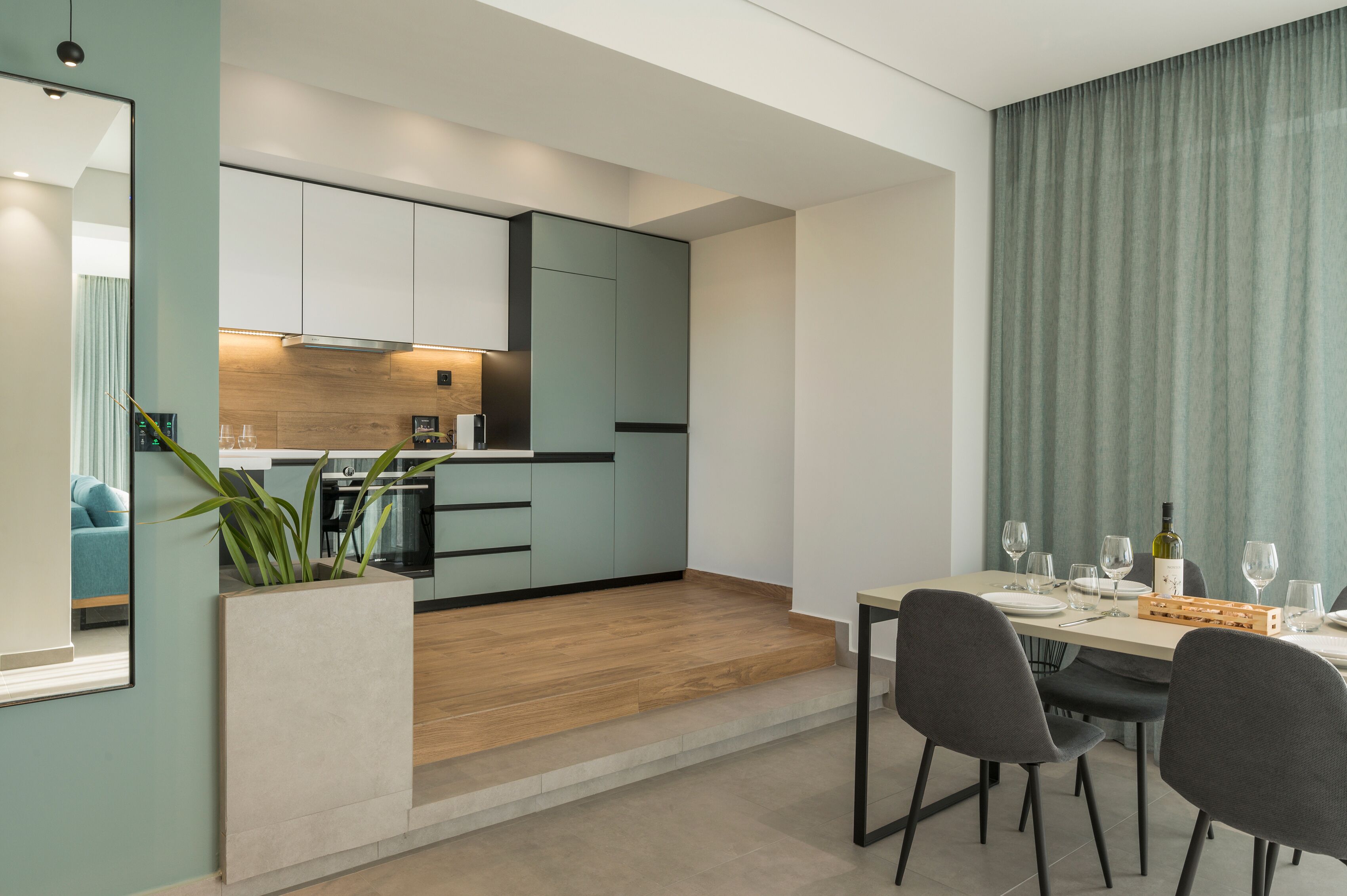 Ostrakon Suites