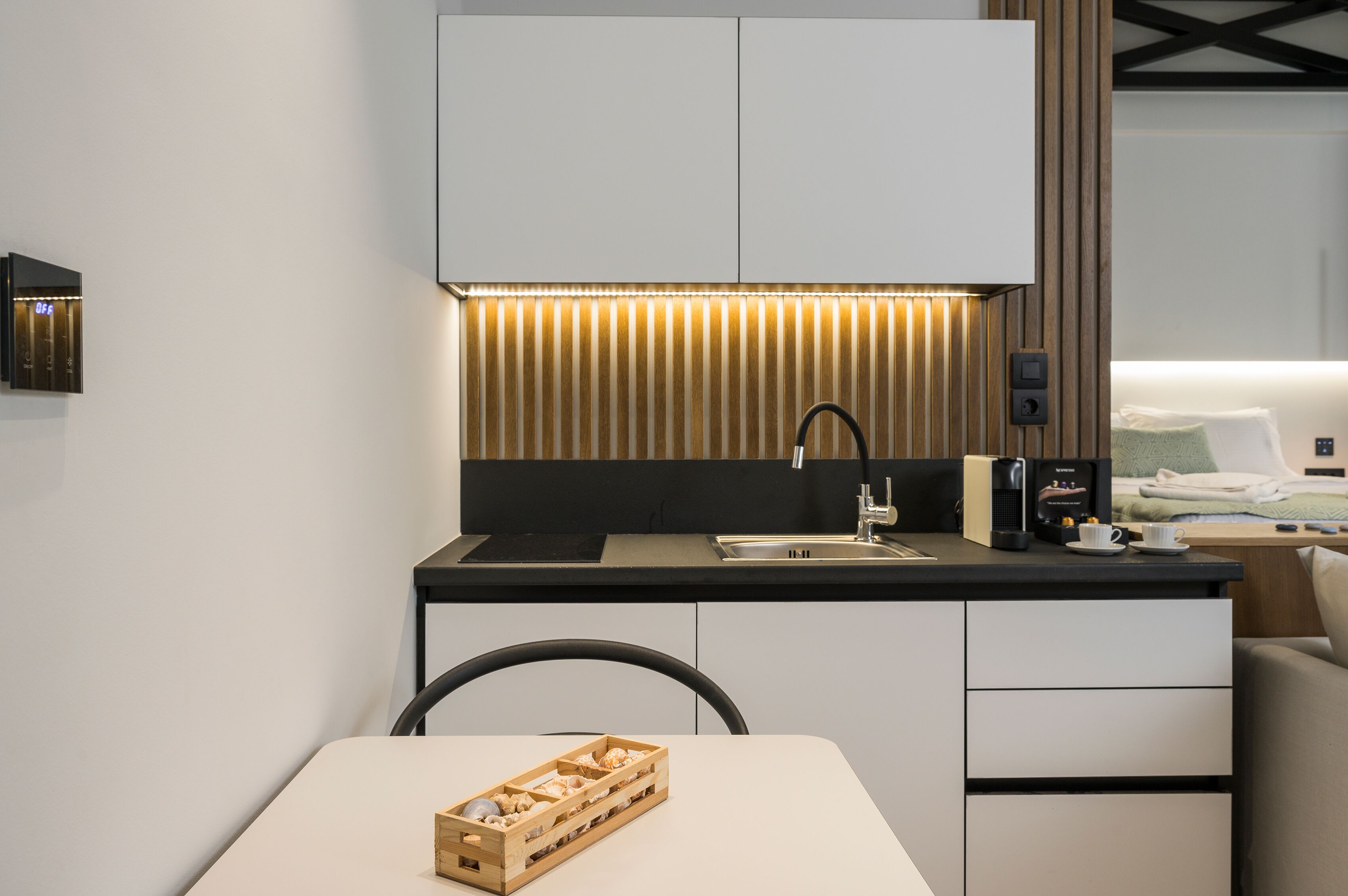 Ostrakon Suites