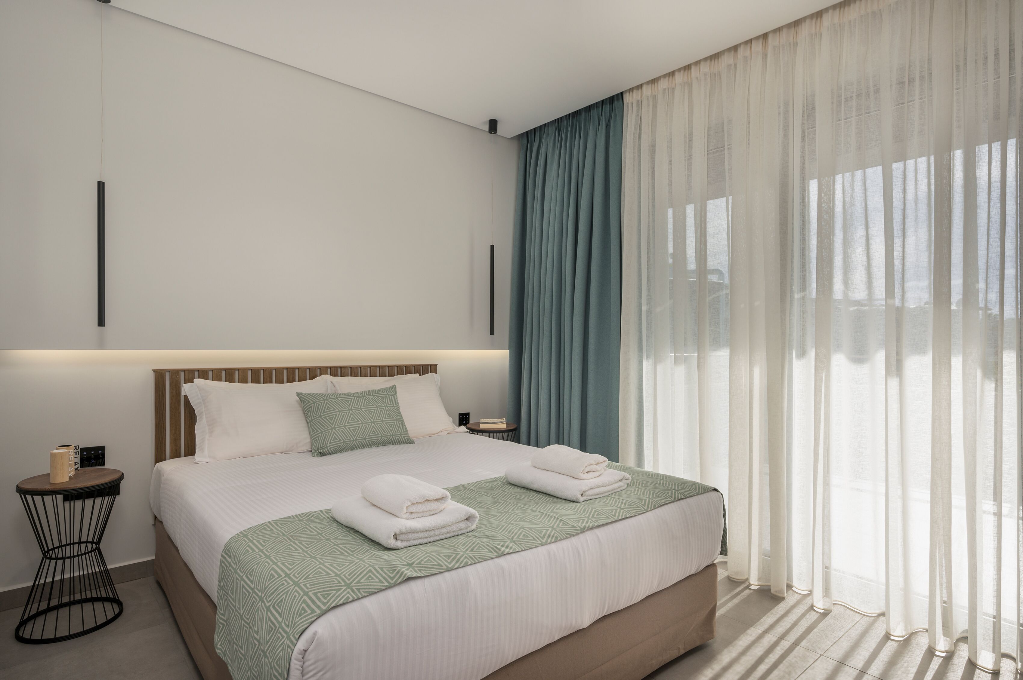 Ostrakon Suites