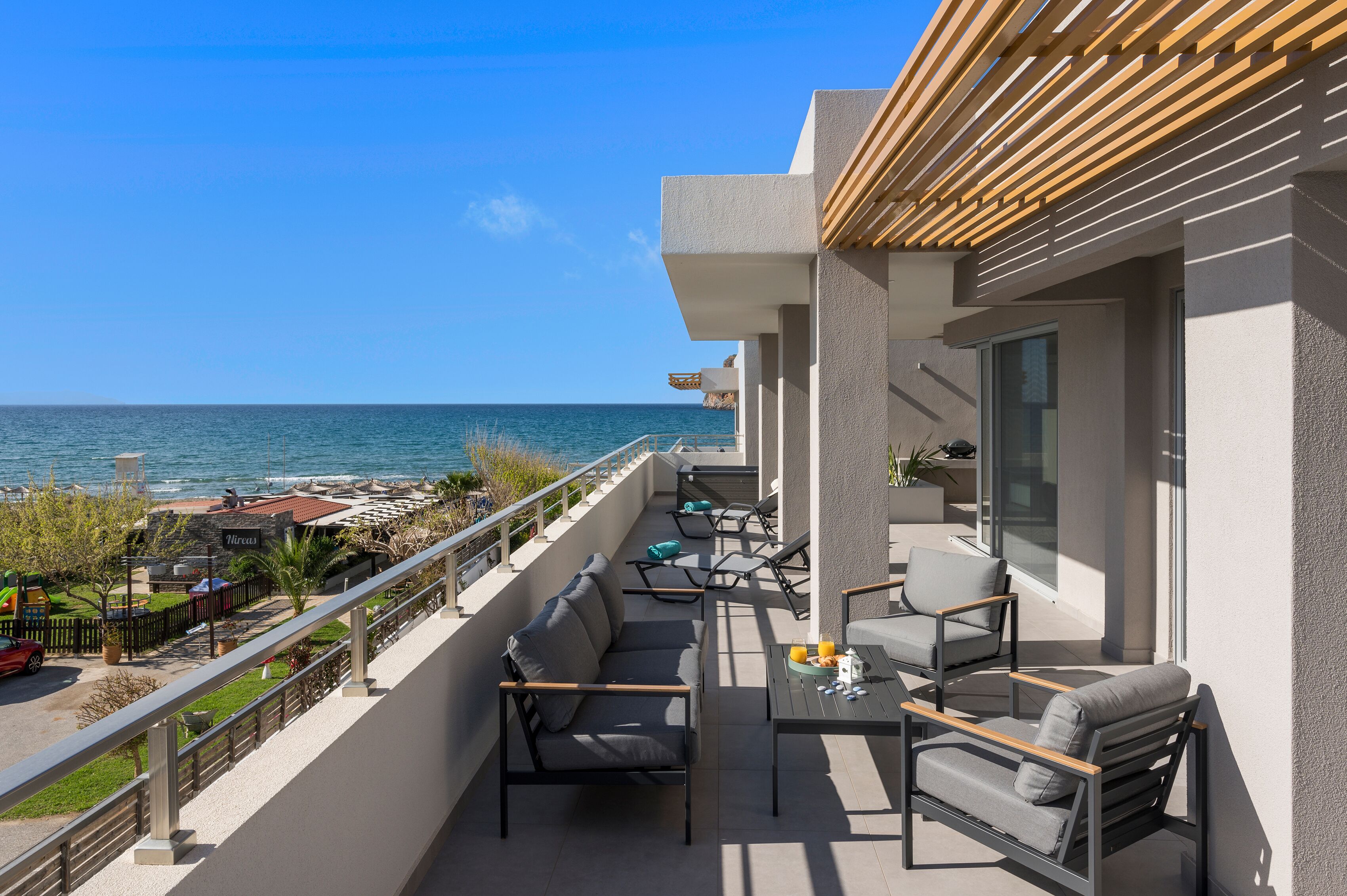 Ostrakon Suites