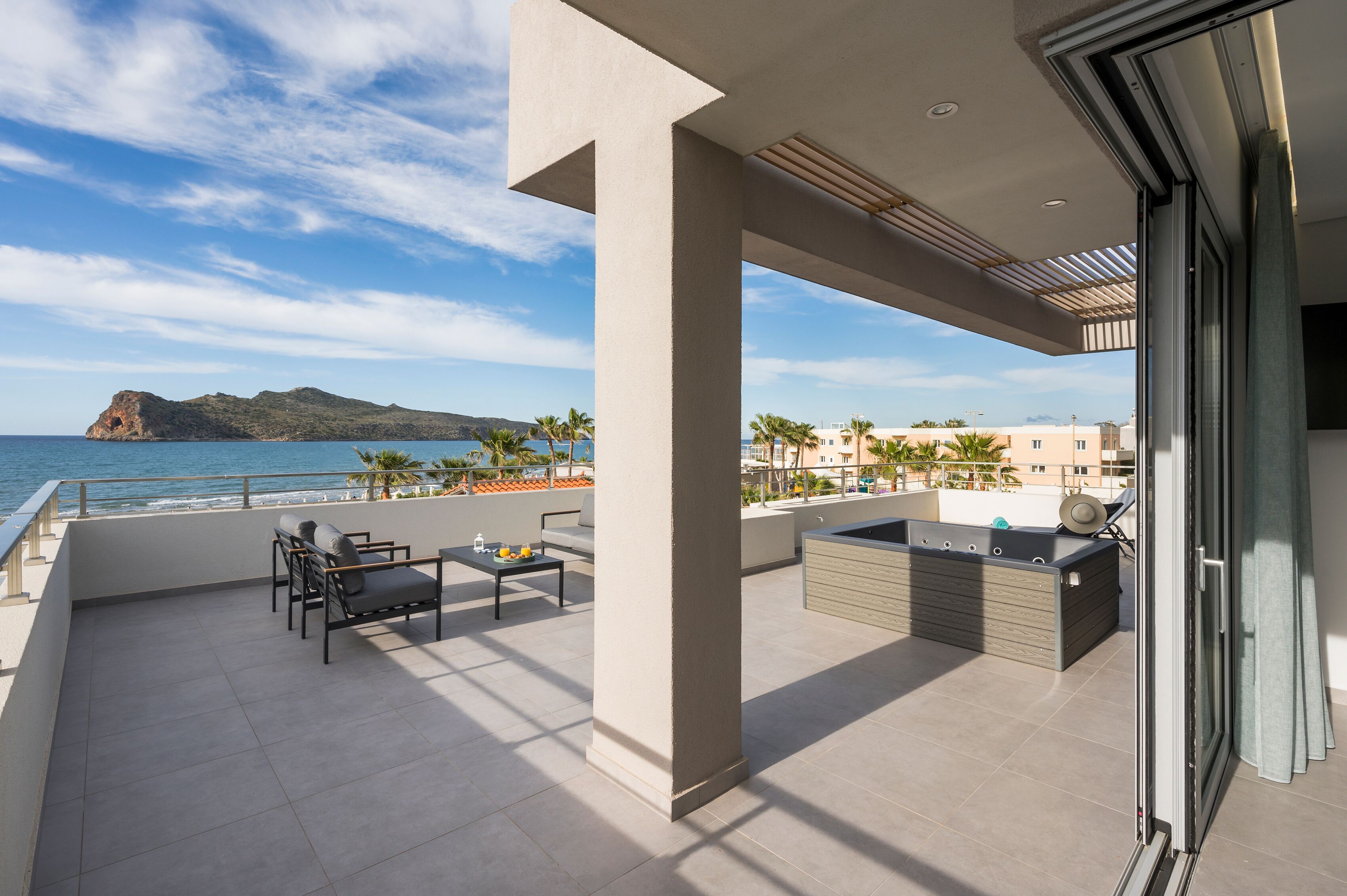 Ostrakon Suites