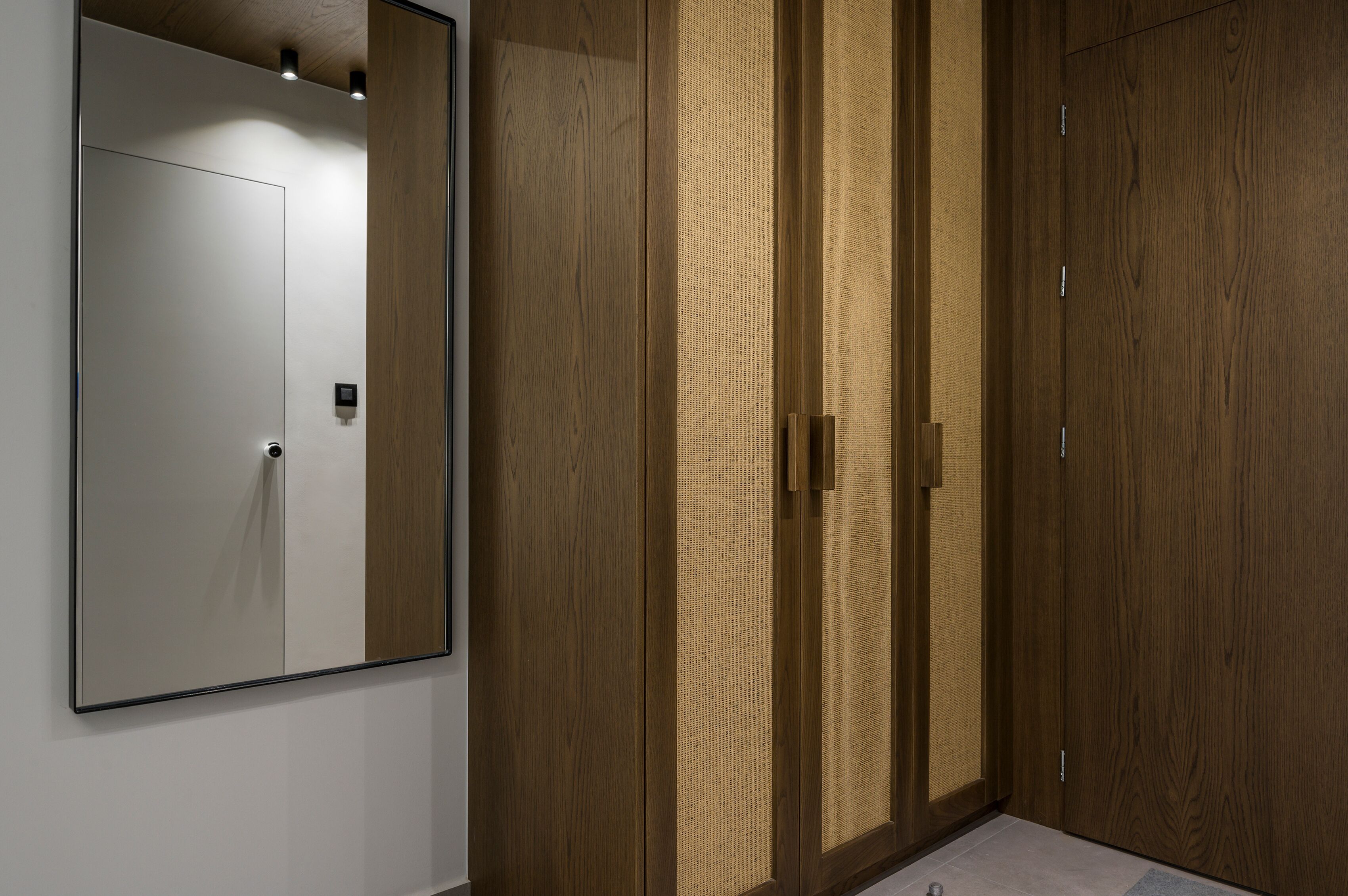 Ostrakon Suites