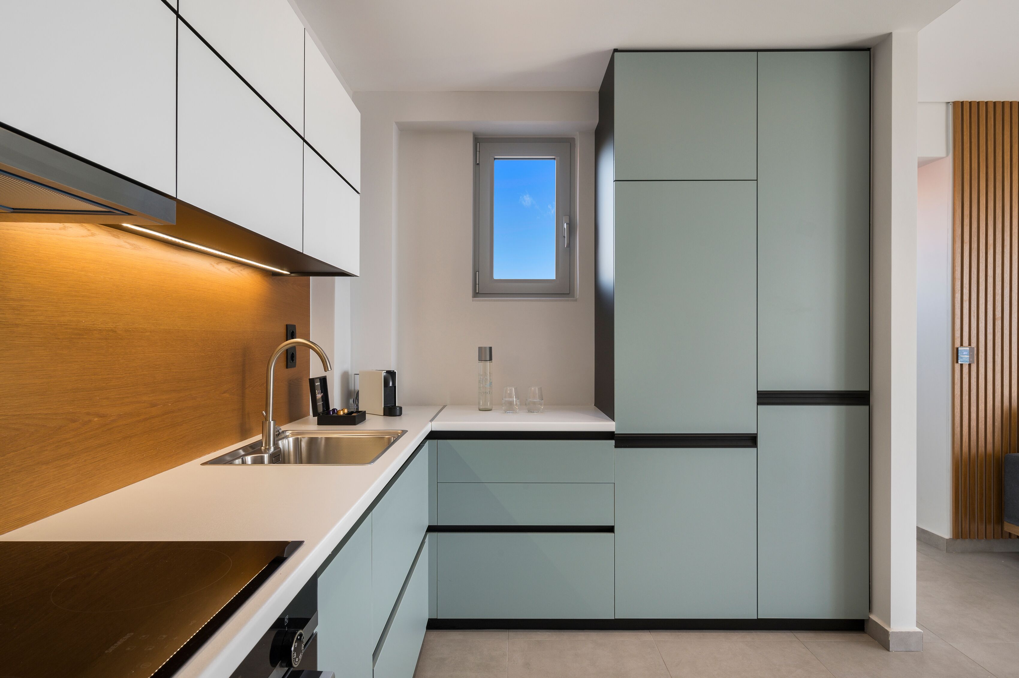 Ostrakon Suites