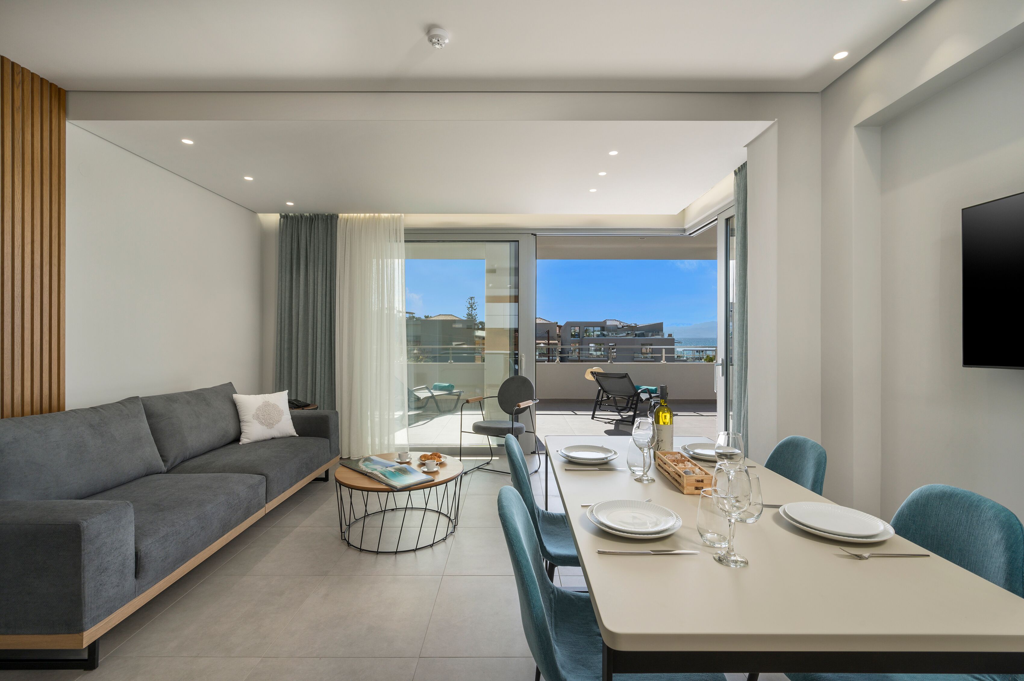 Ostrakon Suites