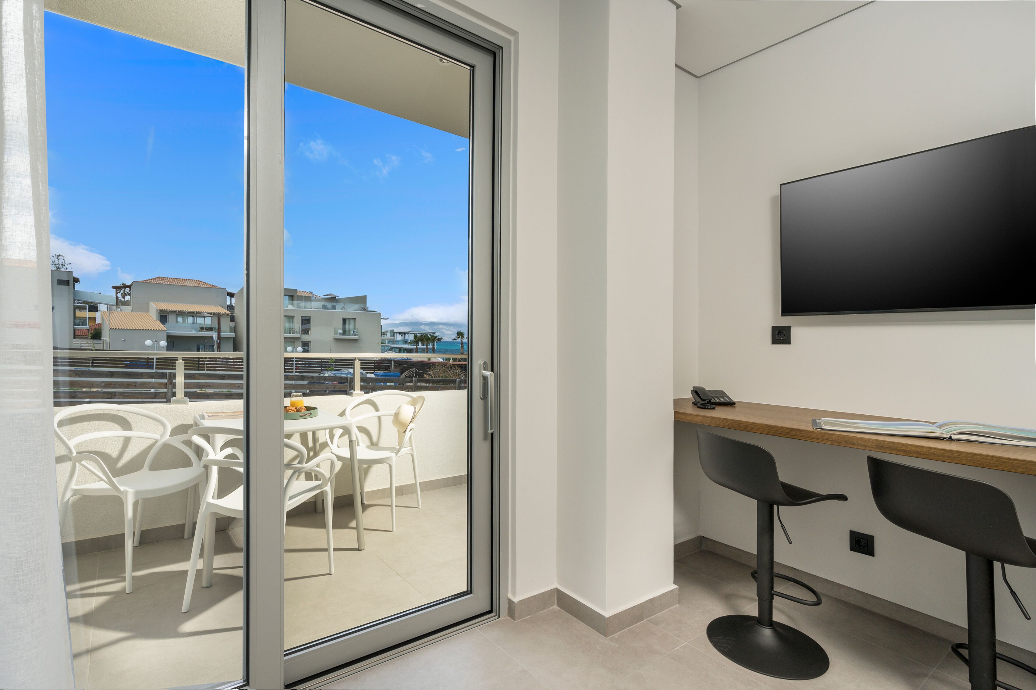 Ostrakon Suites