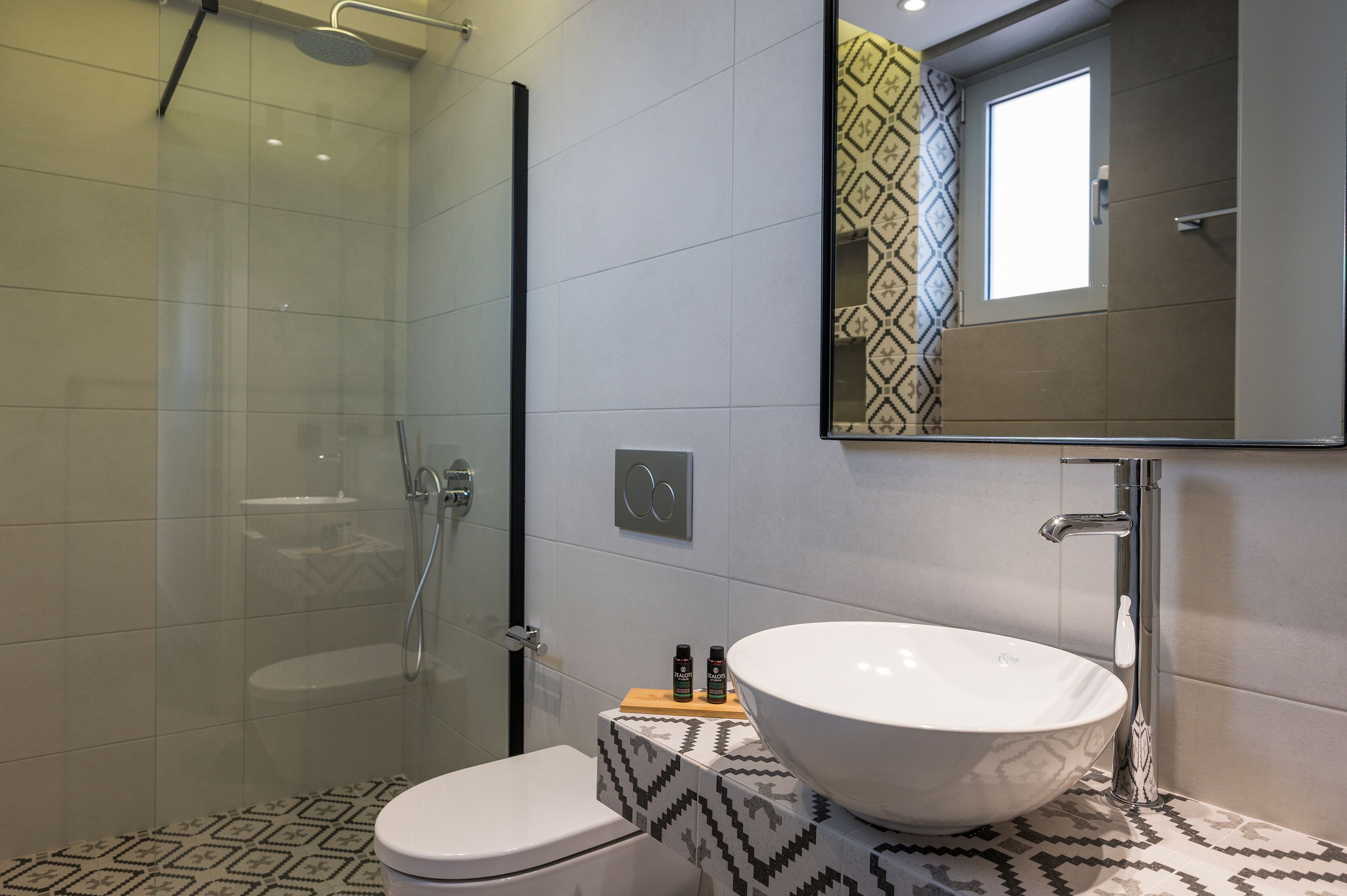 Ostrakon Suites