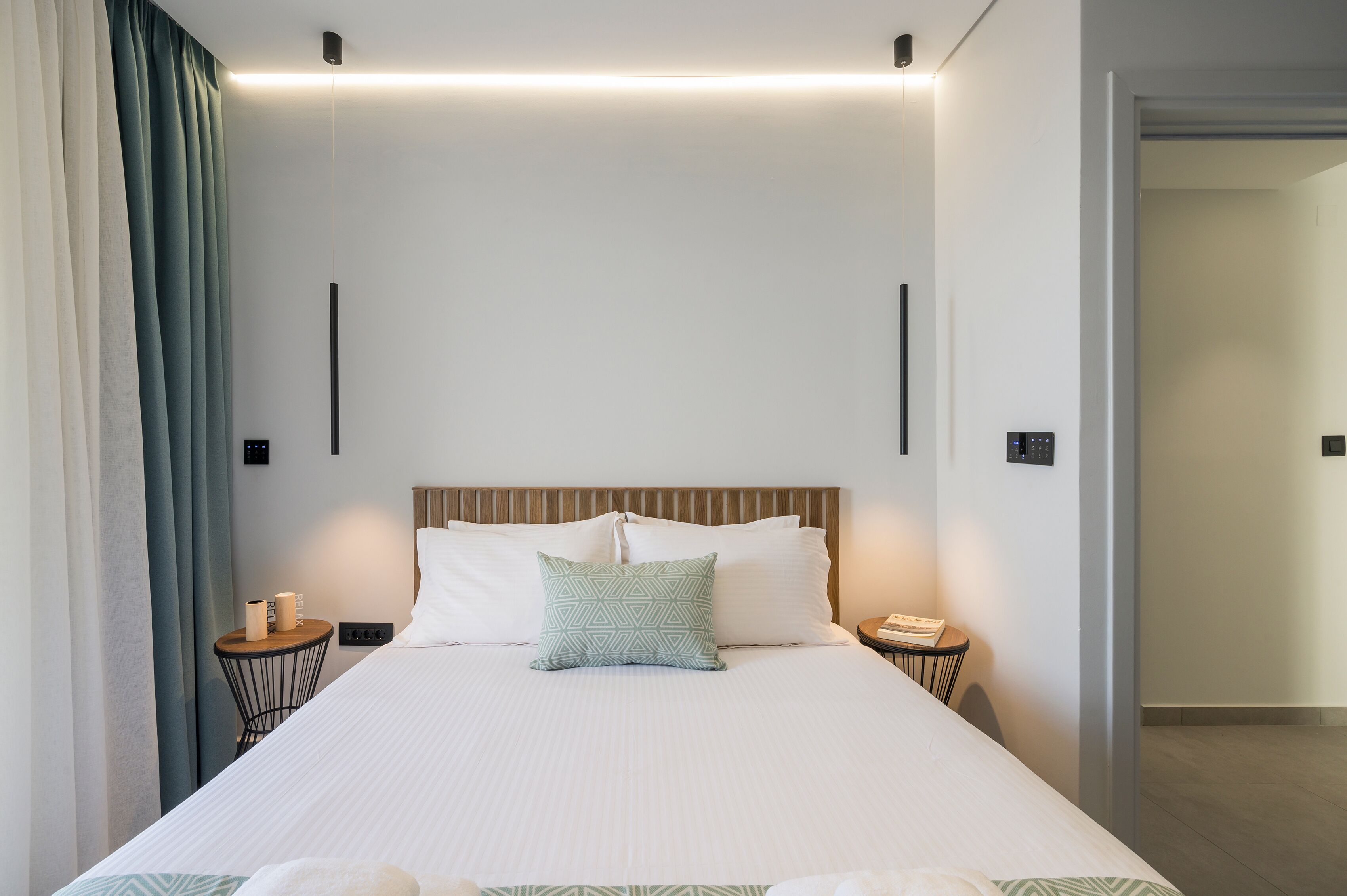 Ostrakon Suites