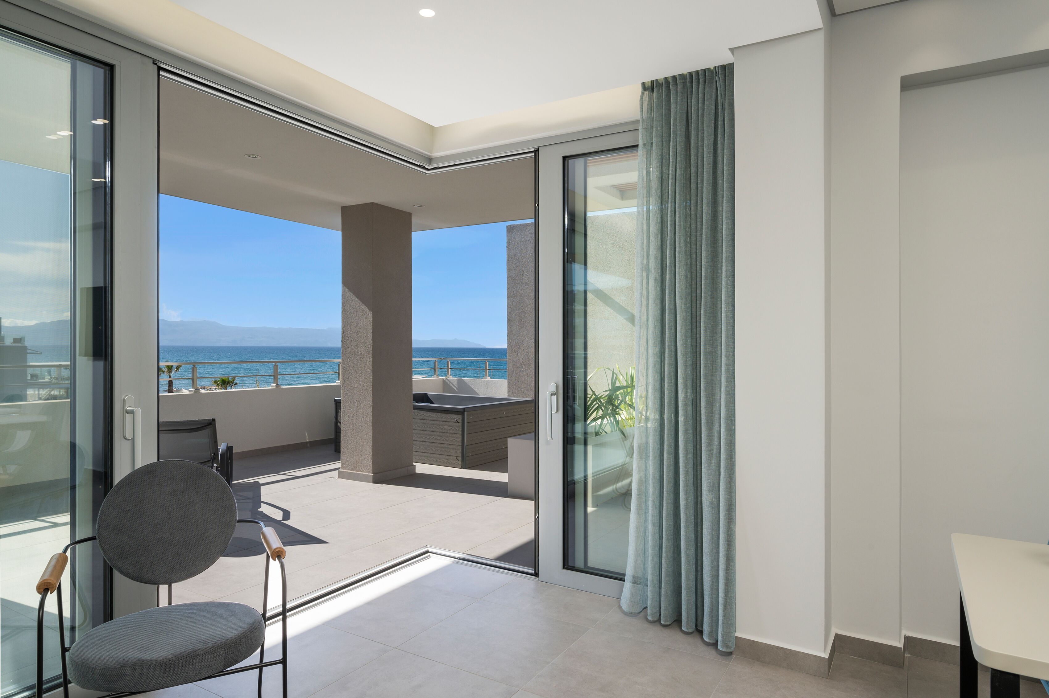 Ostrakon Suites
