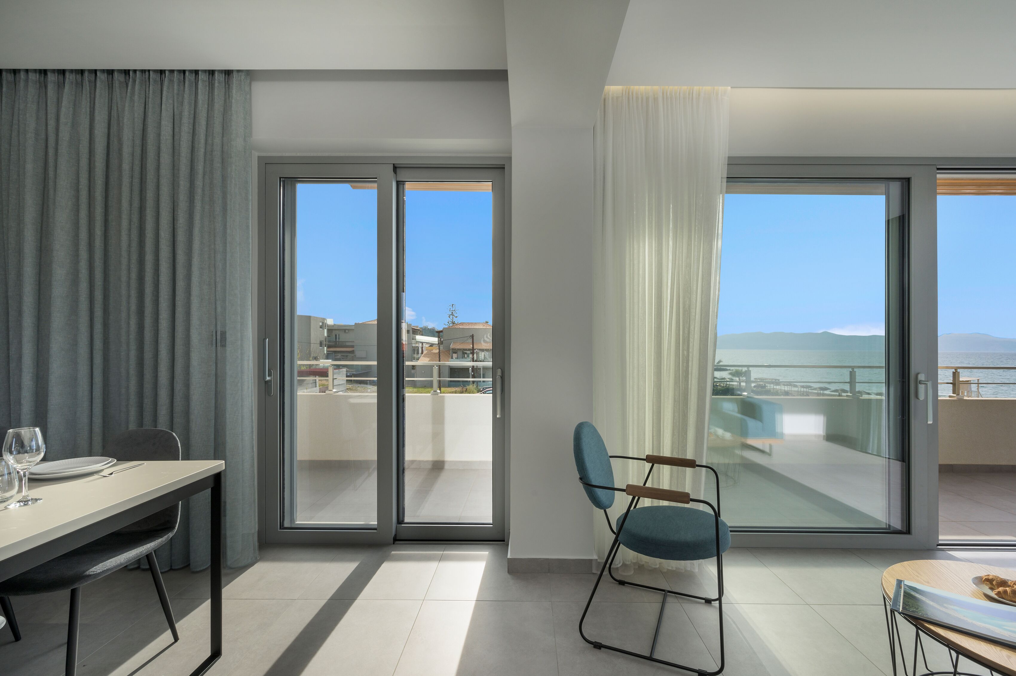 Ostrakon Suites