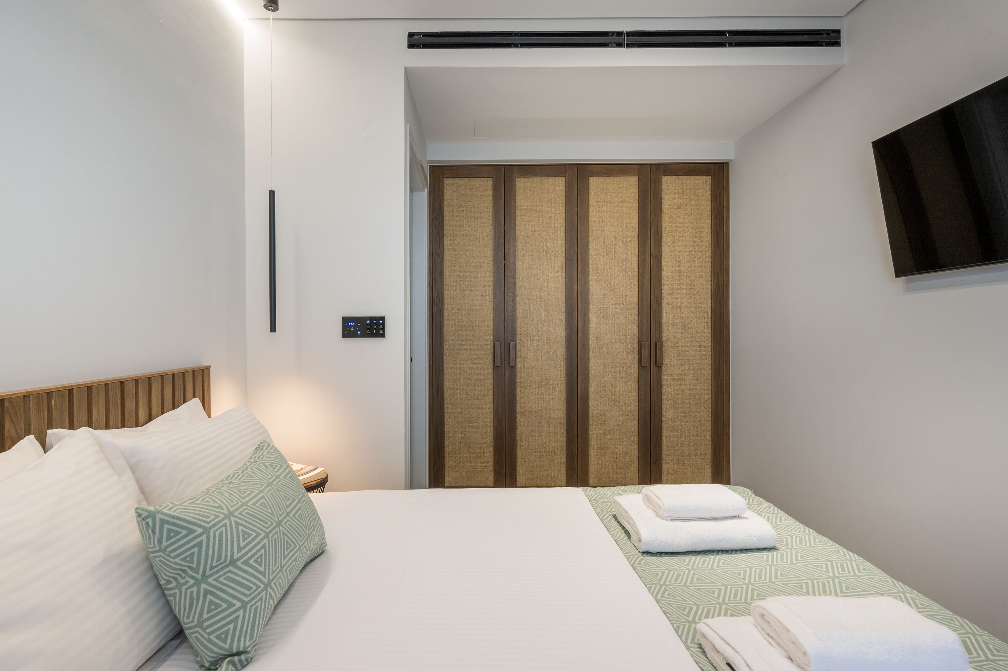 Ostrakon Suites