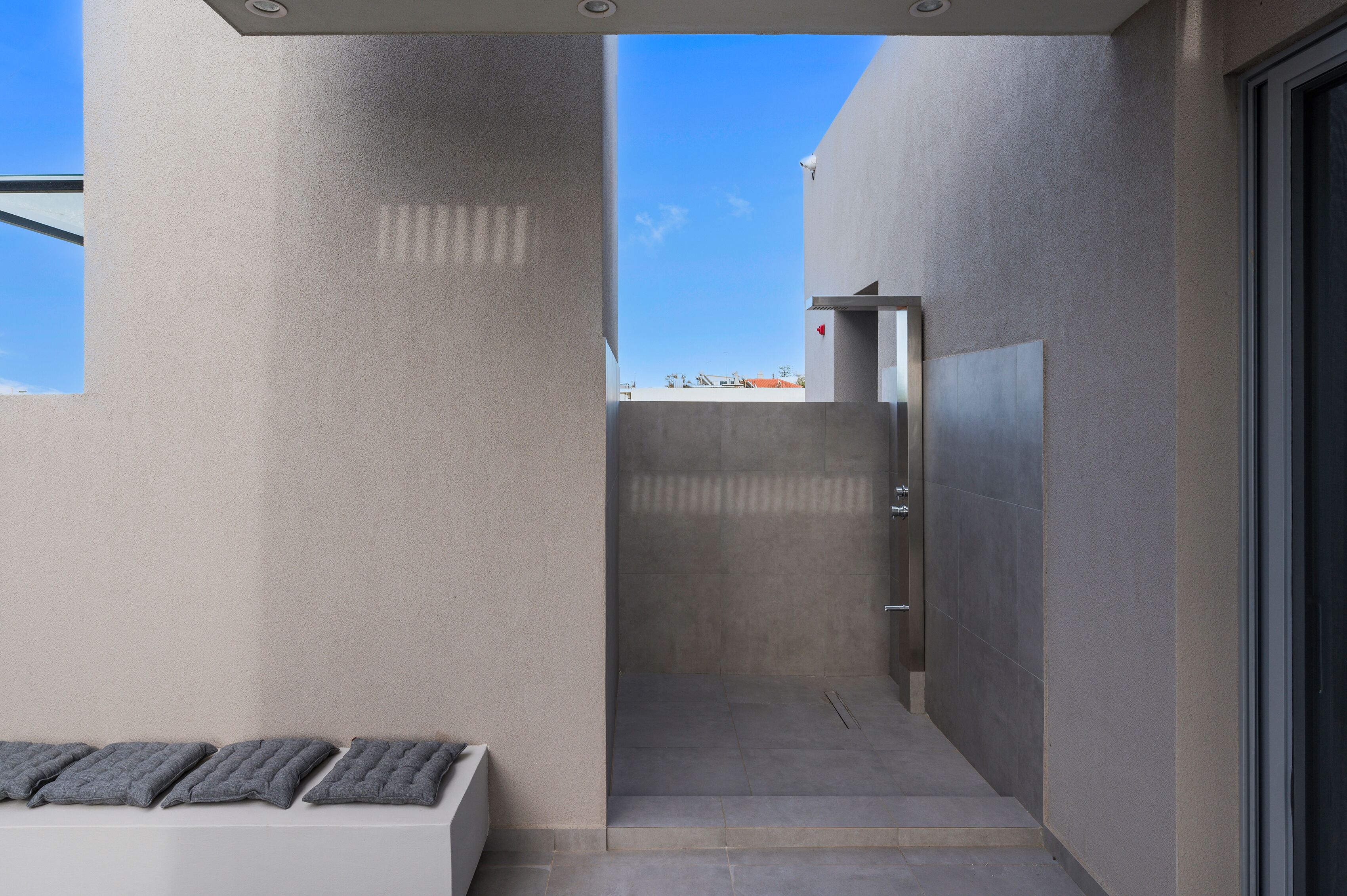Ostrakon Suites