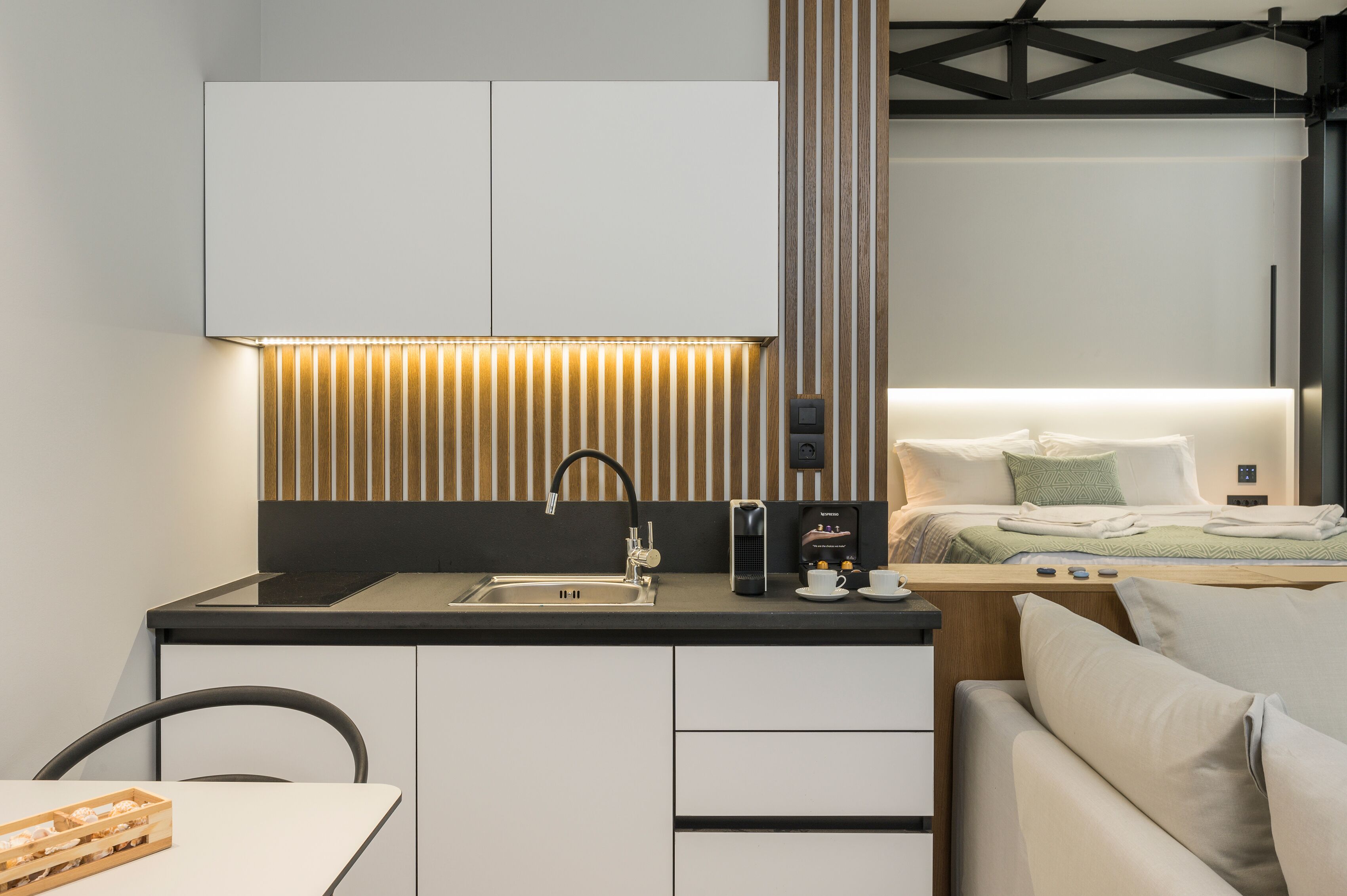 Ostrakon Suites
