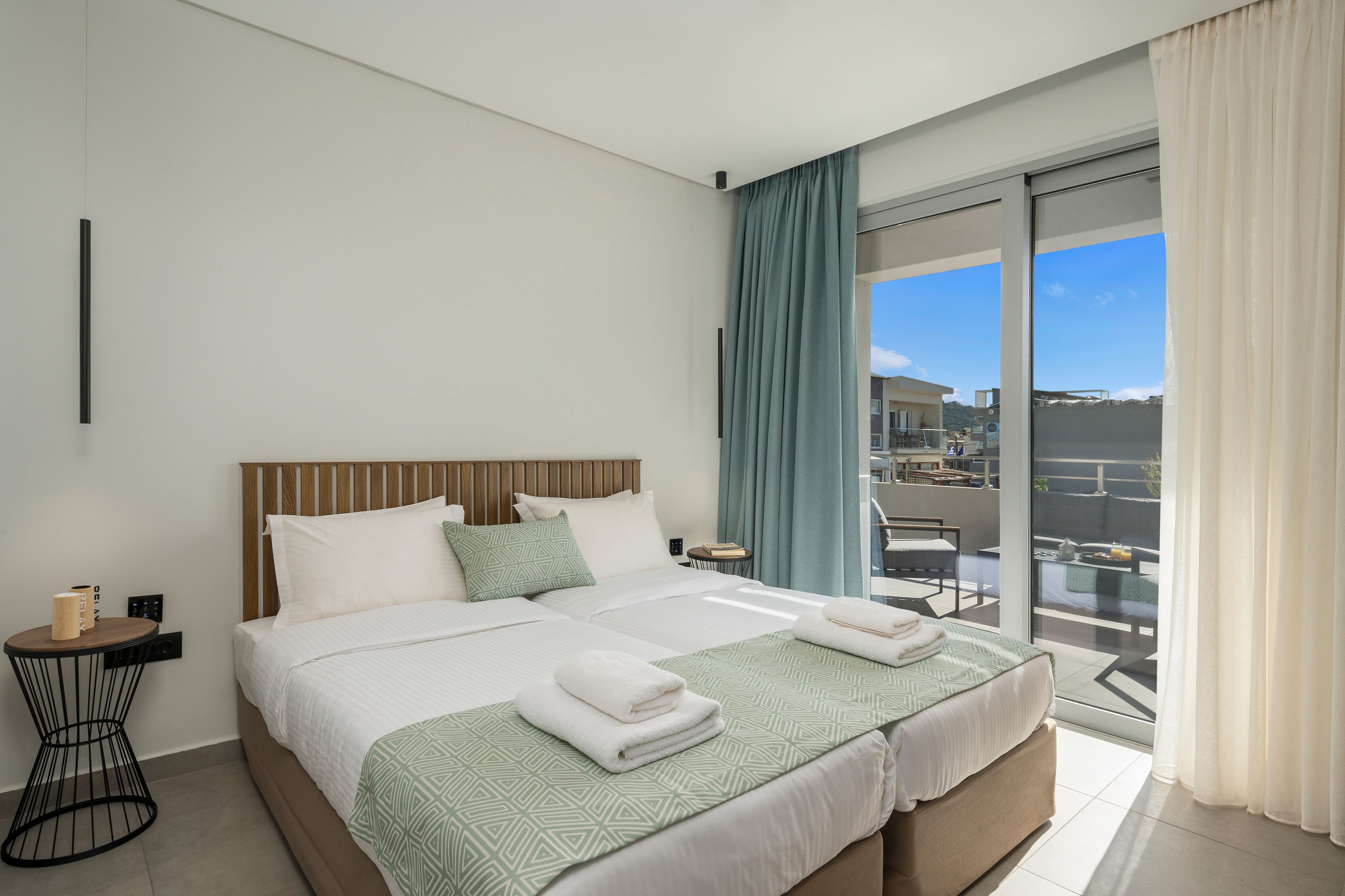 Ostrakon Suites