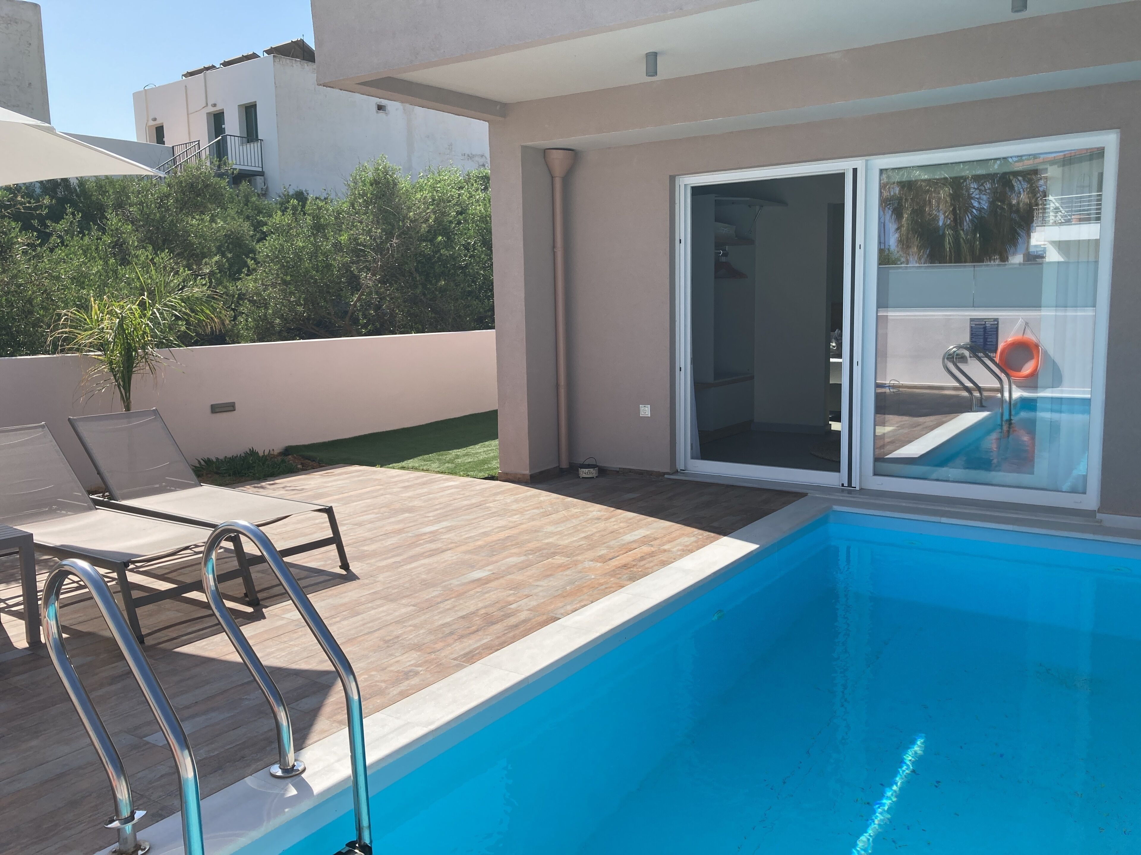 Sarpidon Suites