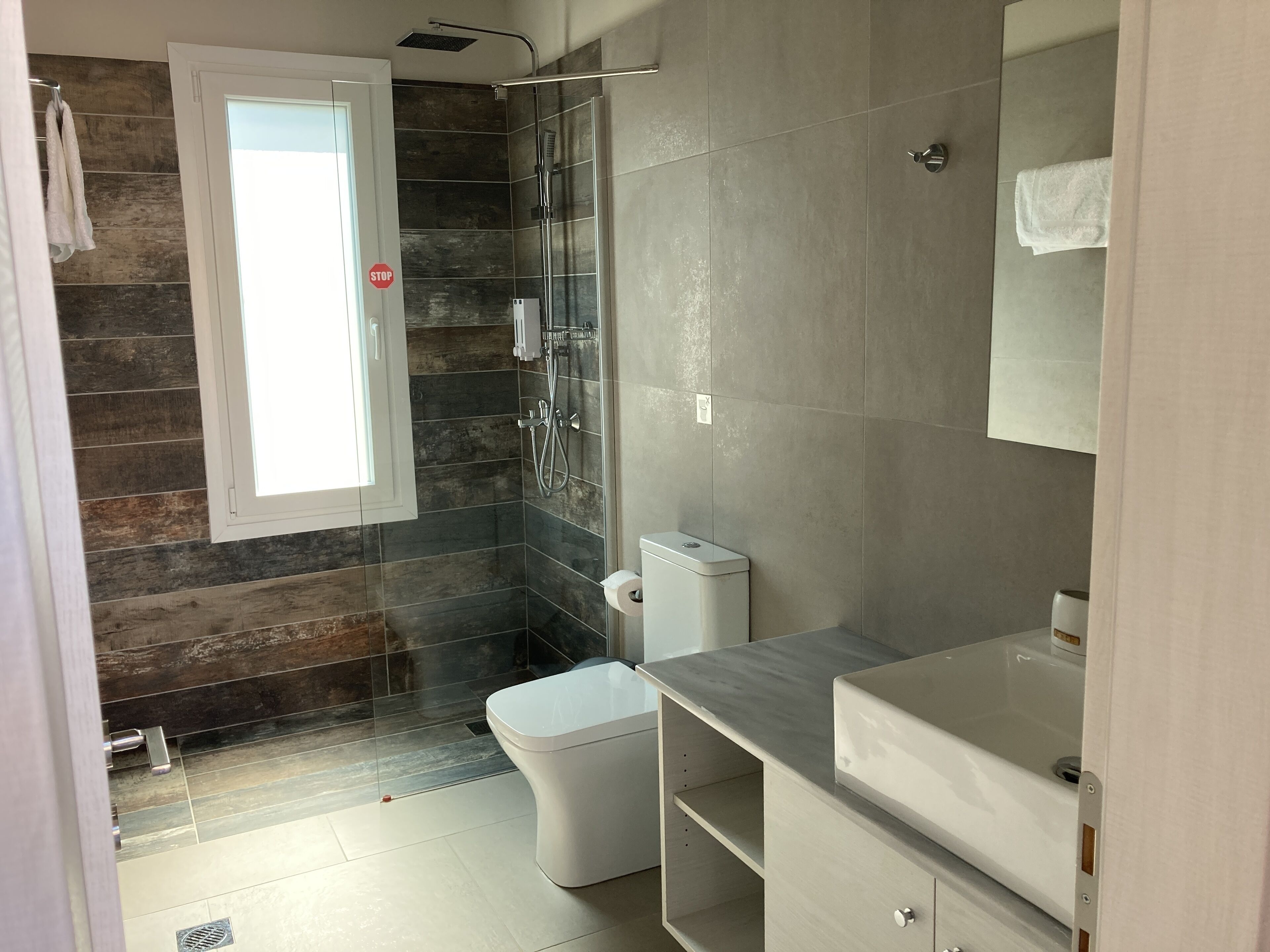 Sarpidon Suites