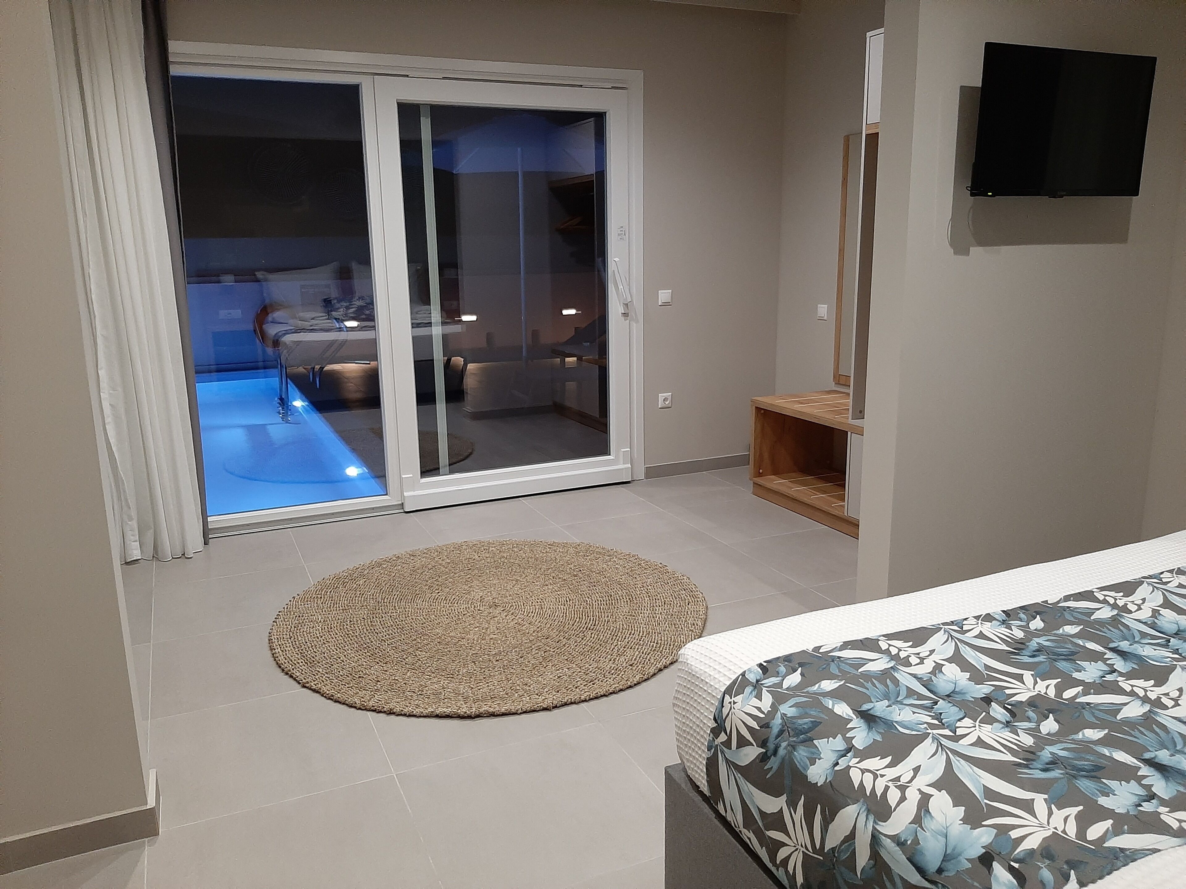 Sarpidon Suites