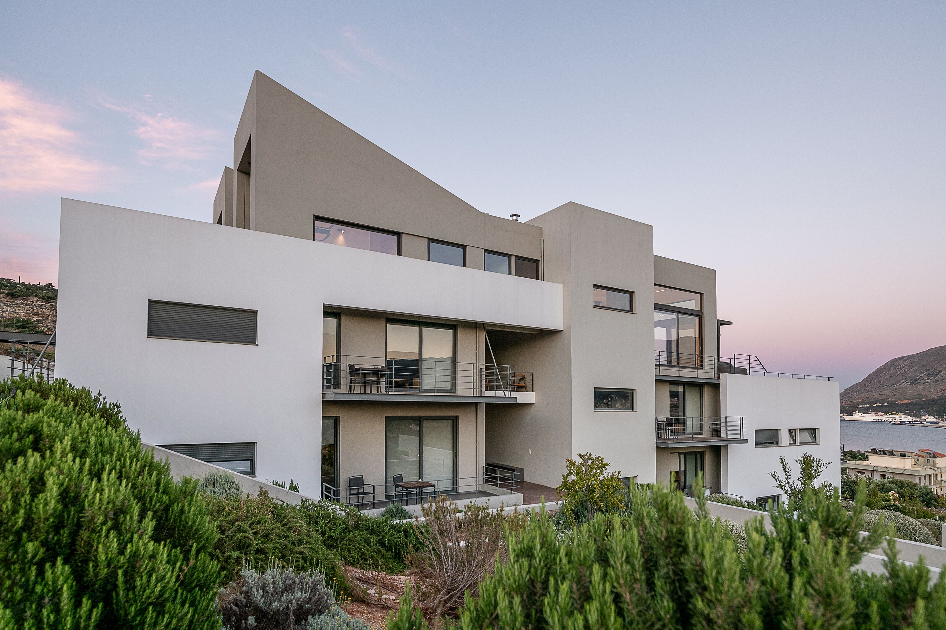 Seametry Luxury Living Apartments