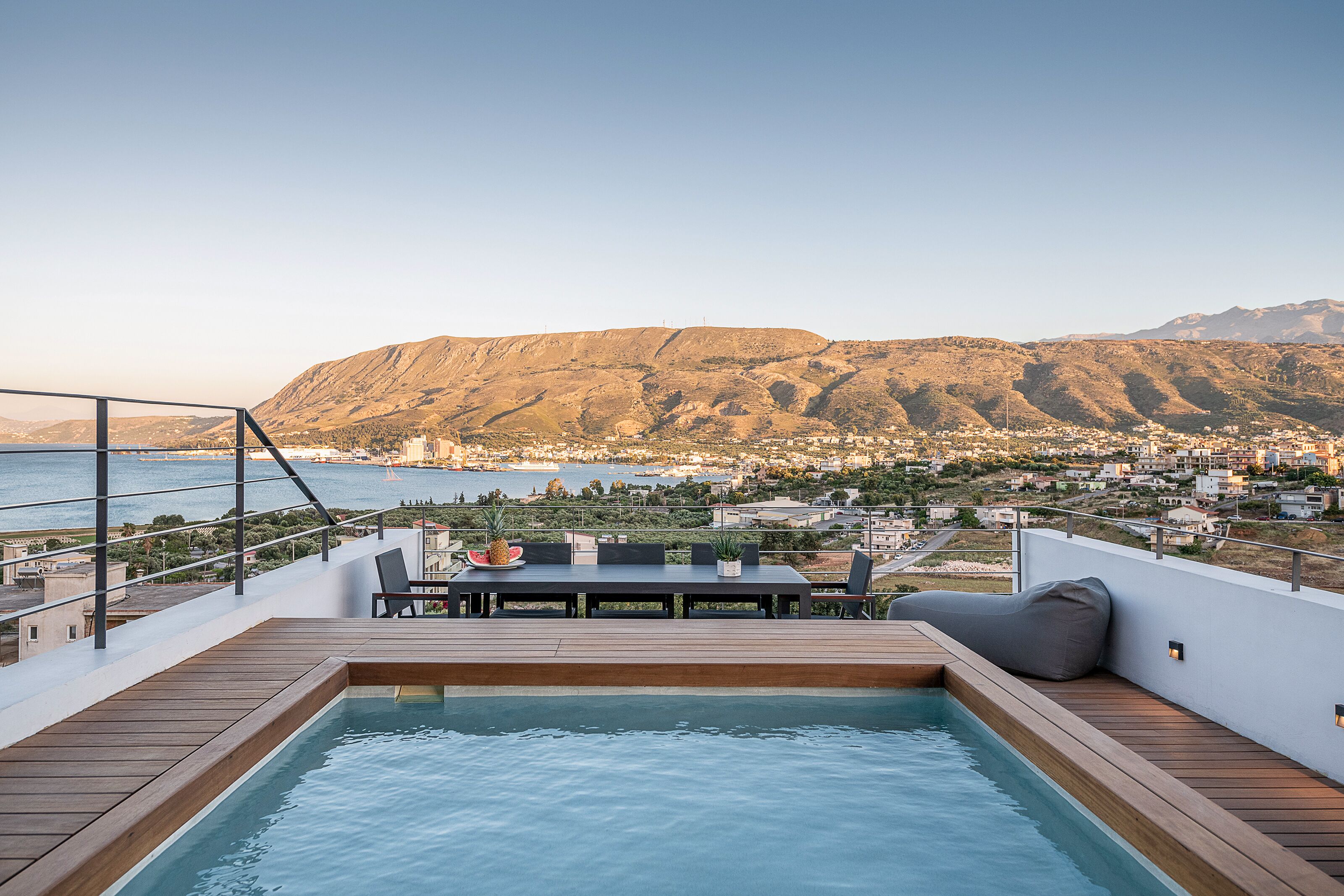Seametry Luxury Living Apartments