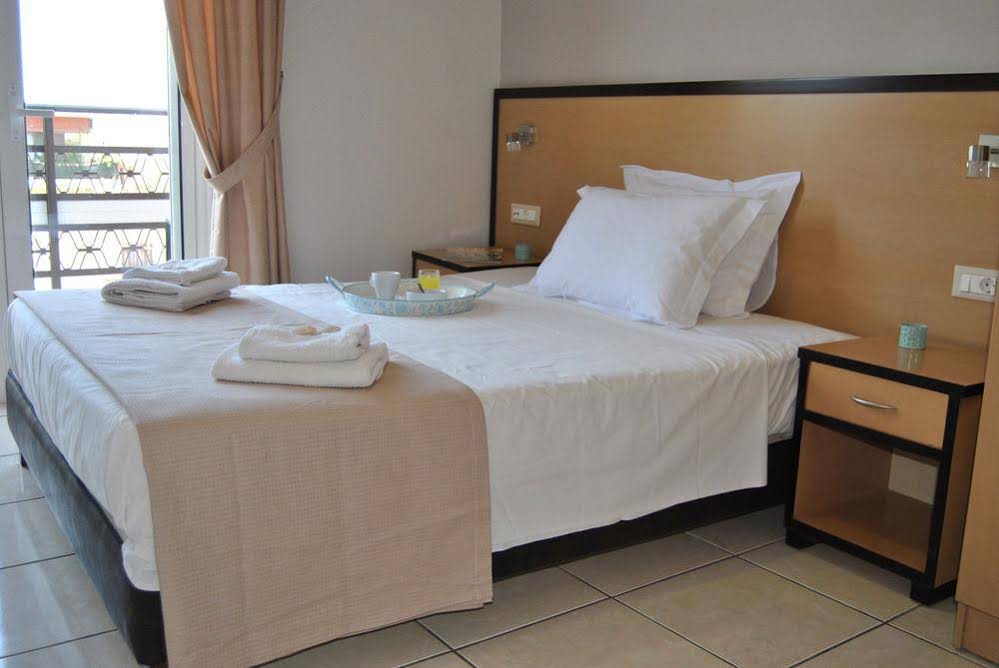 Theofilos Hotel