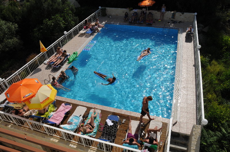 Acropolis Apartments
