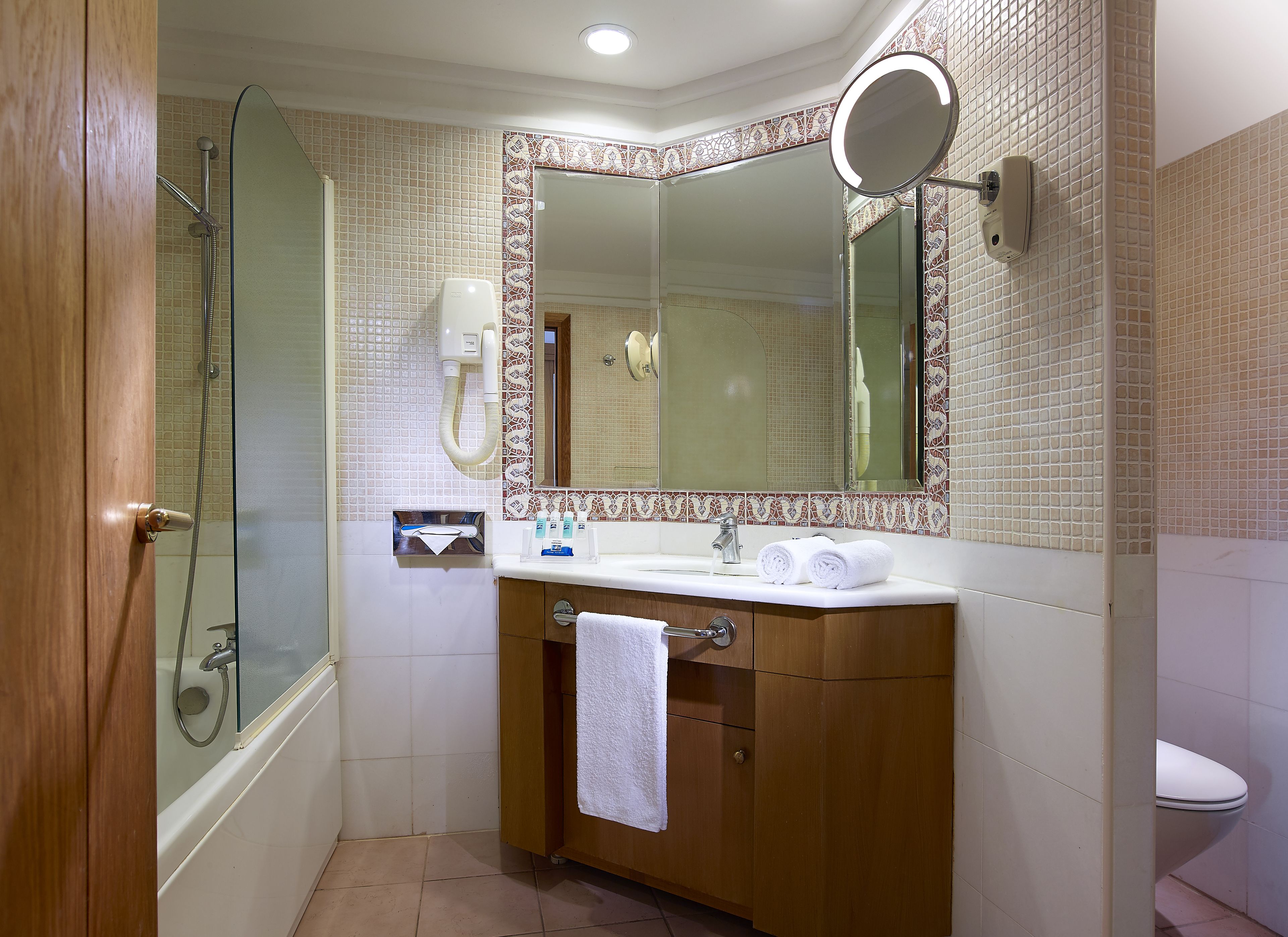 Knossos Royal Hotel