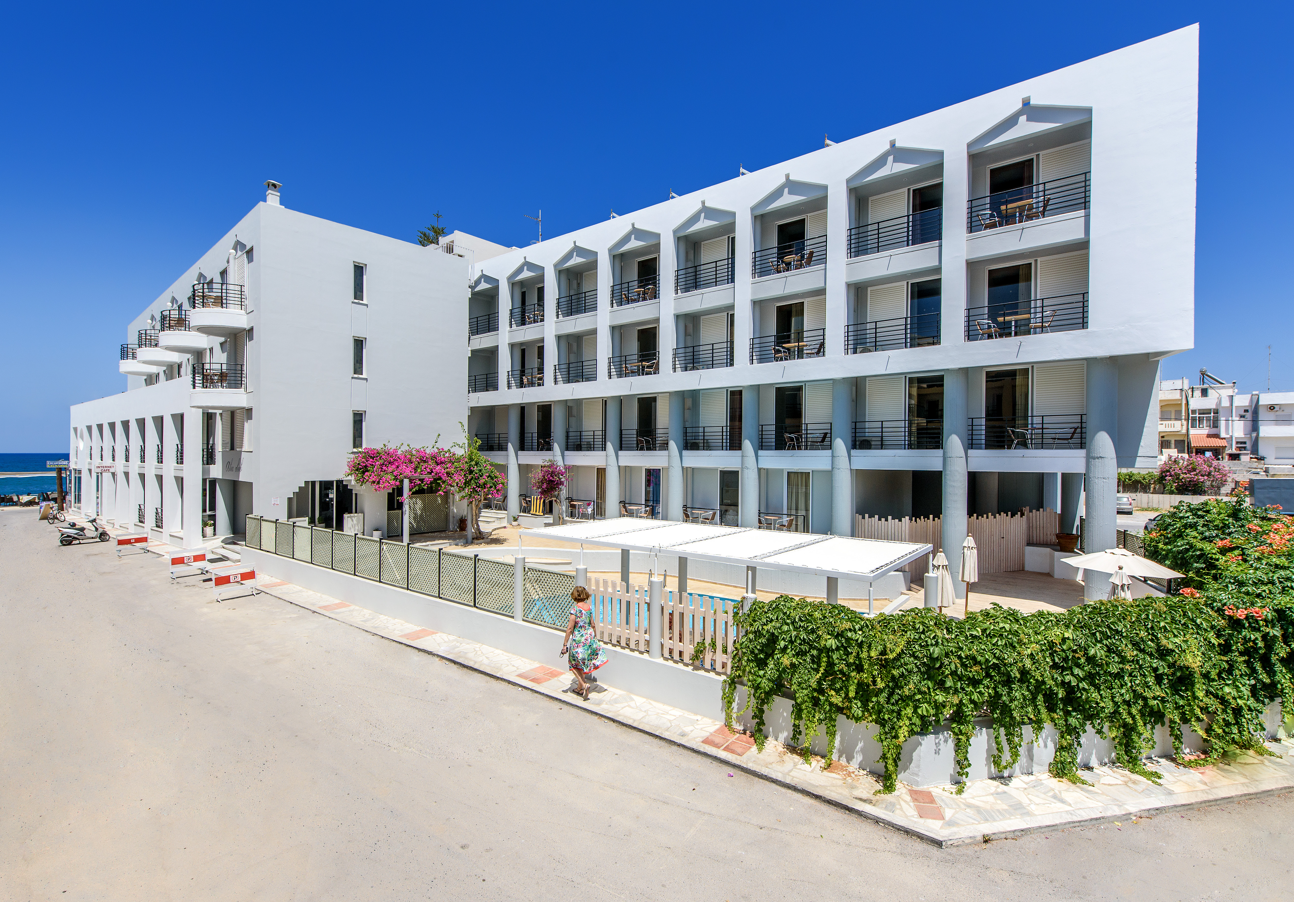 Alia Beach Hotel
