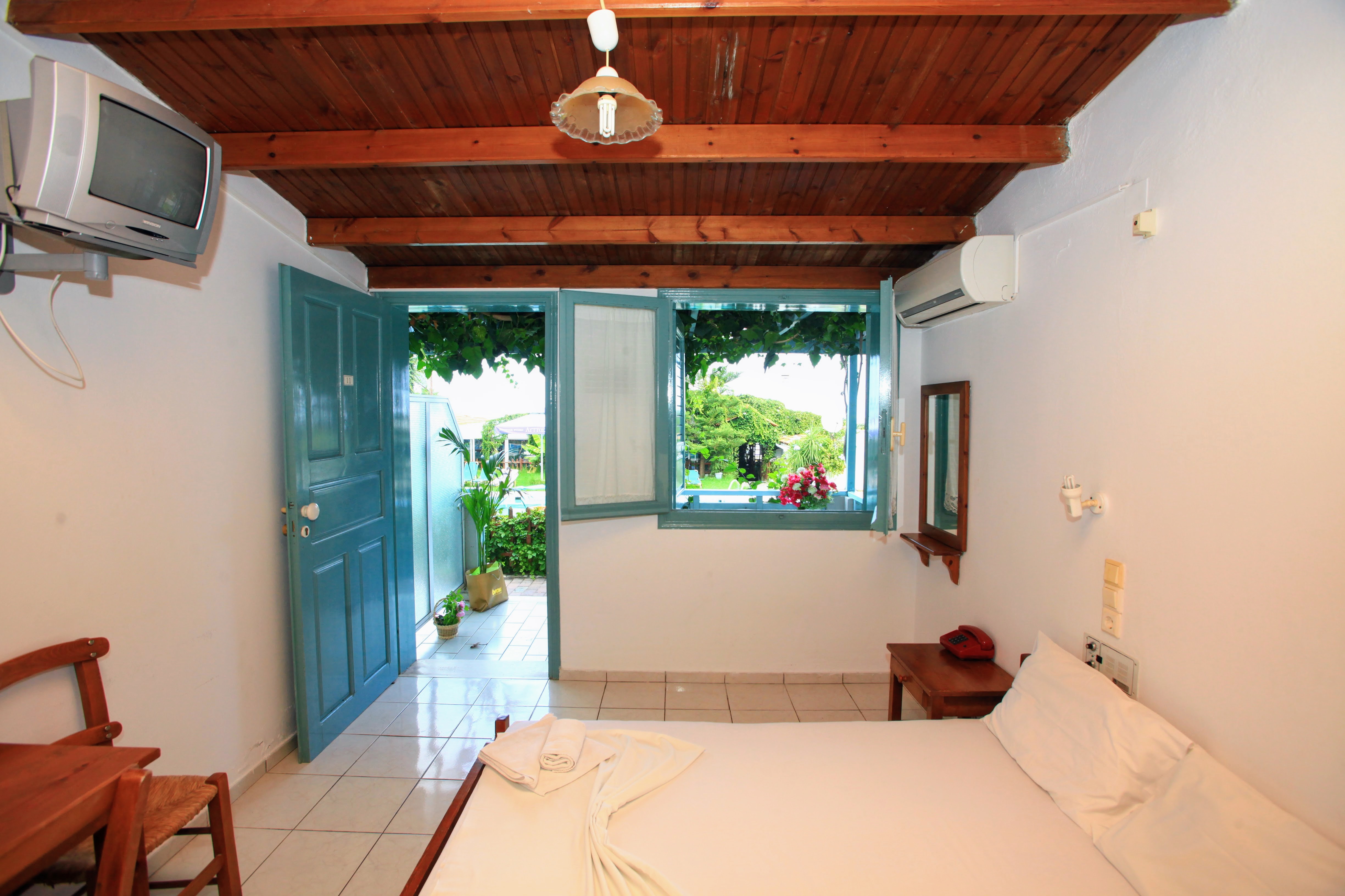 Anatoli Apartments