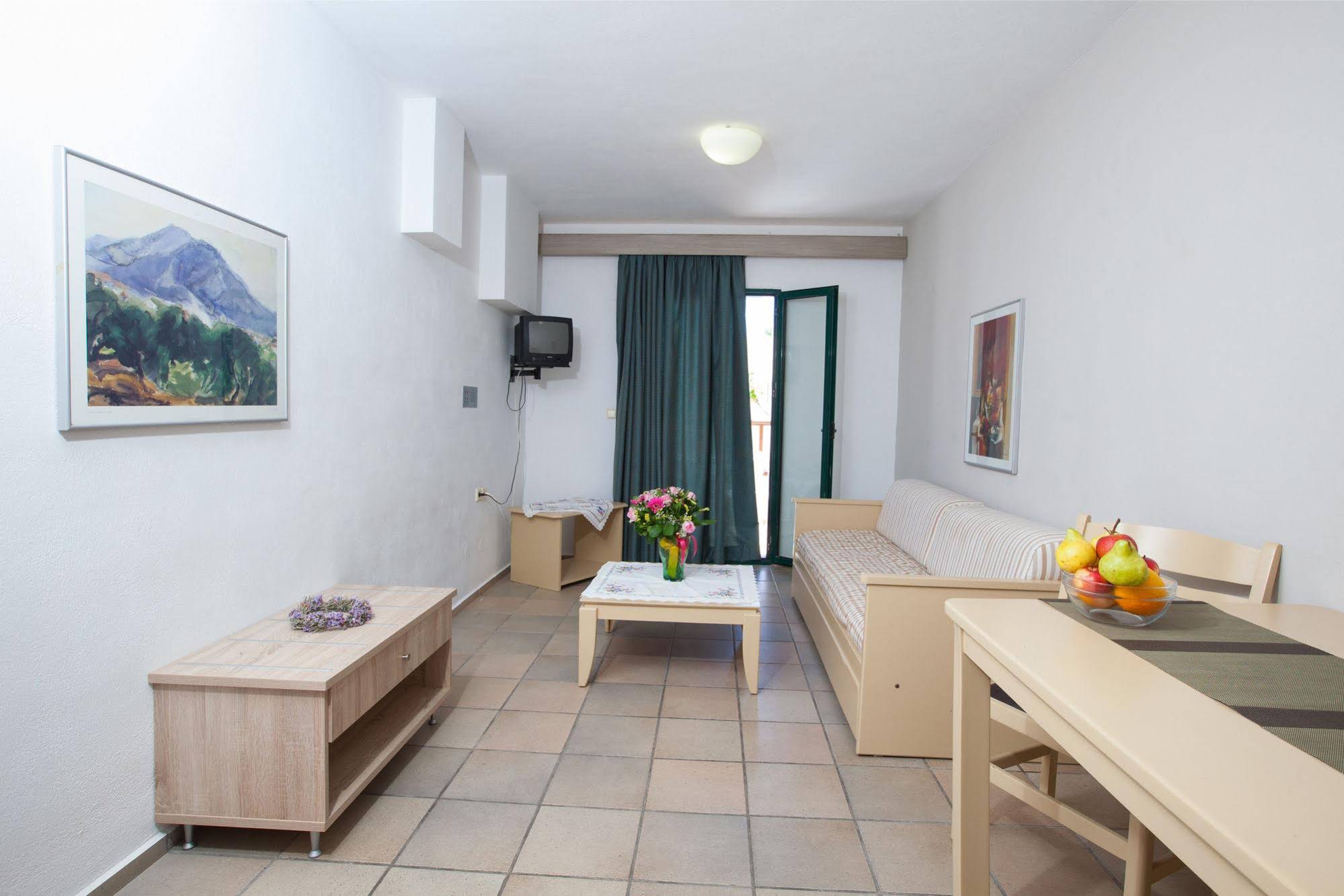 Elmi Suites Beach Hotel