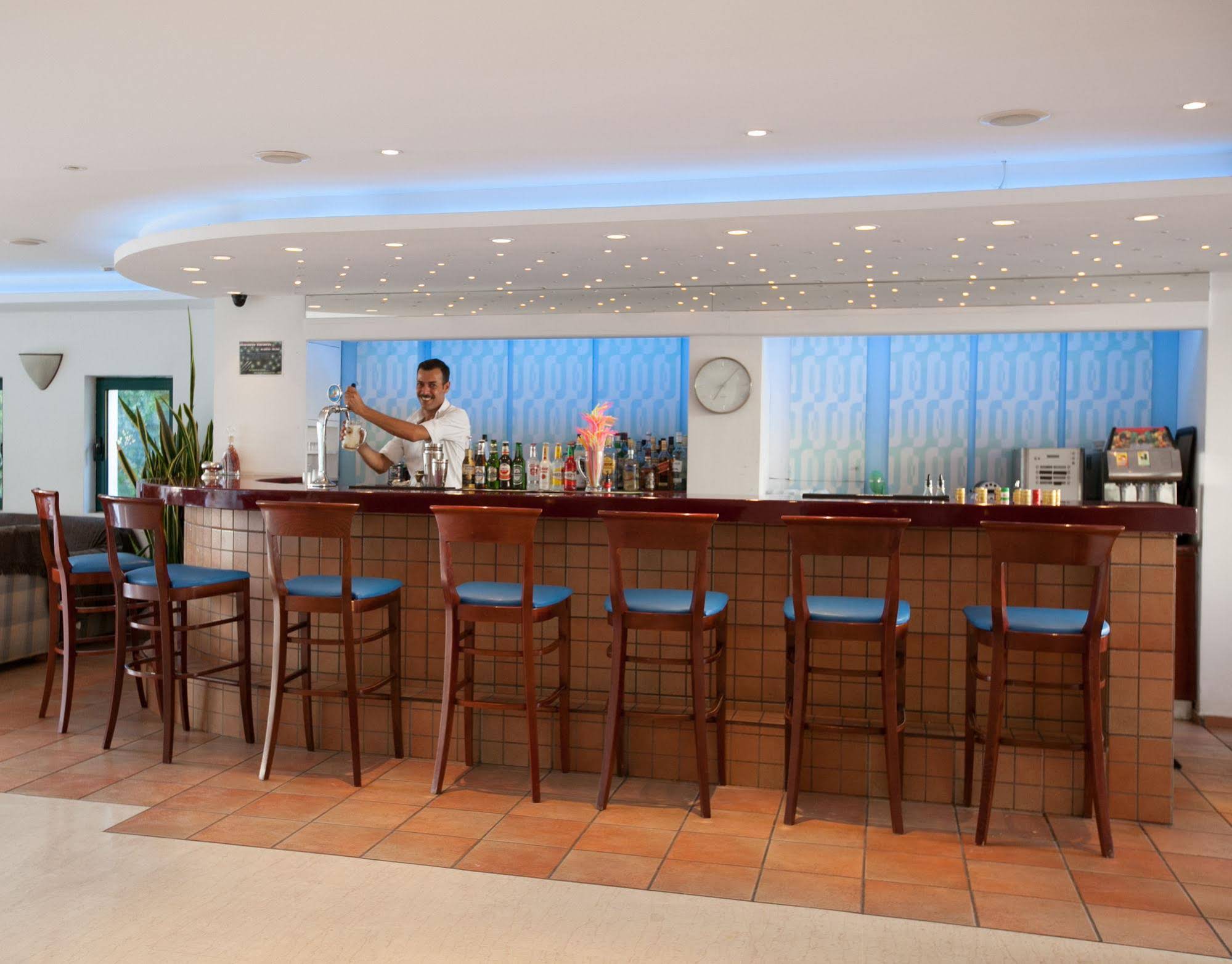 Elmi Suites Beach Hotel