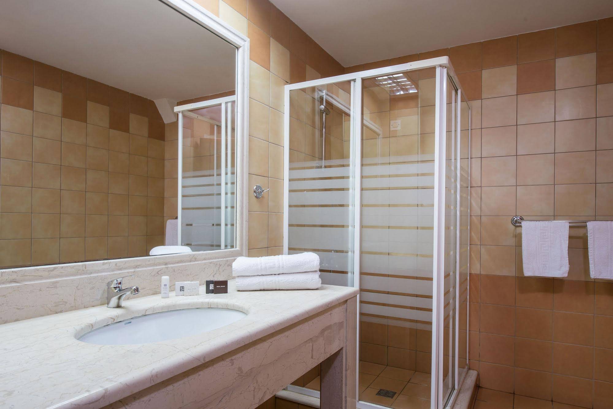 Elmi Suites Beach Hotel