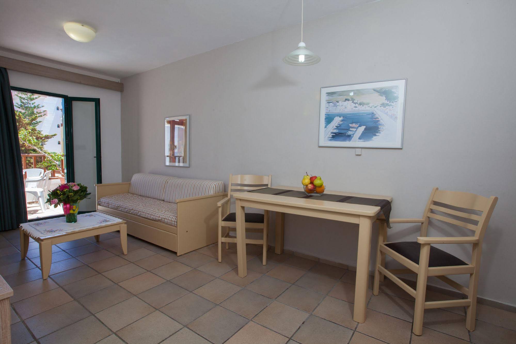 Elmi Suites Beach Hotel