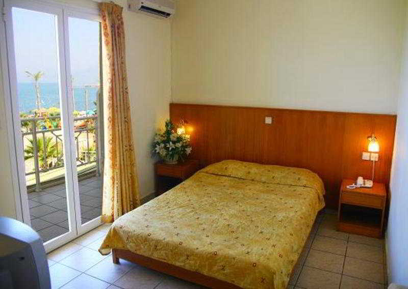 Eri Beach & Village