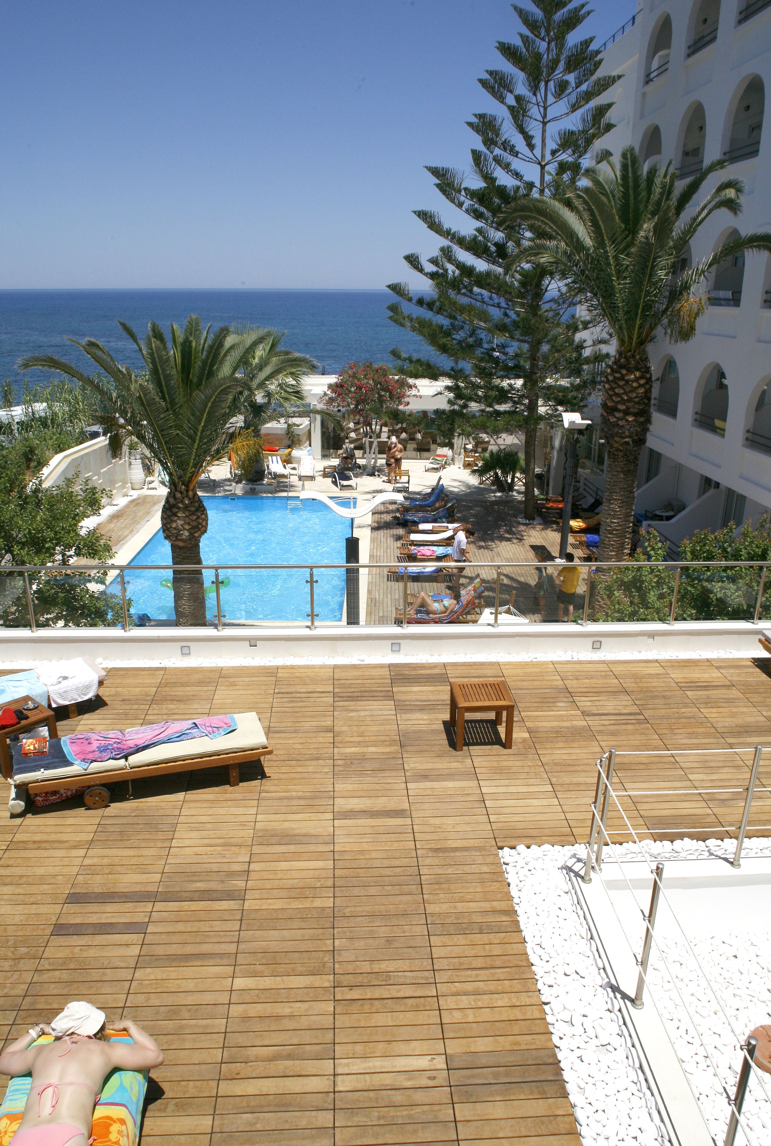 Glaros Beach Hotel