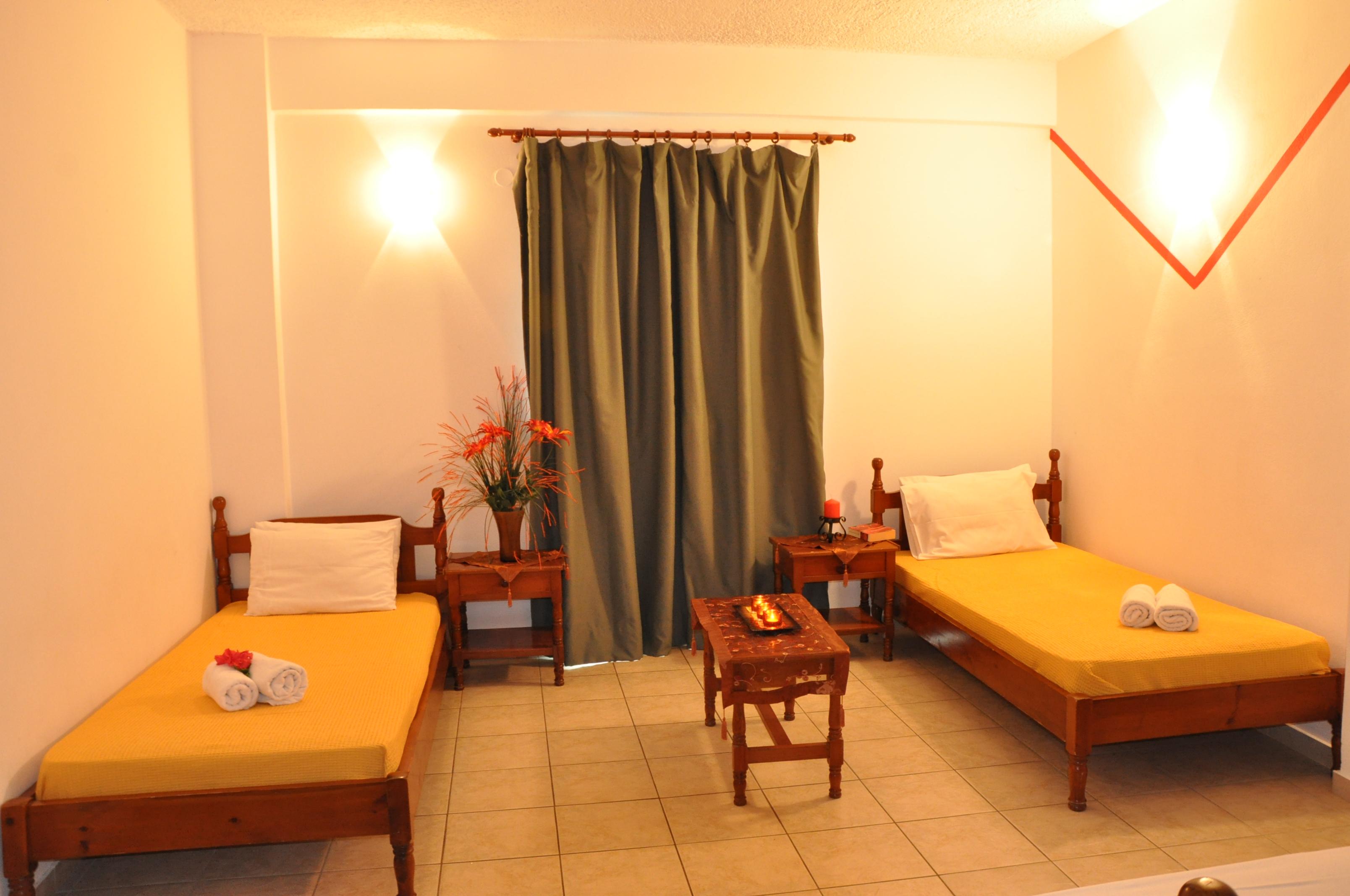 Haris Apartments
