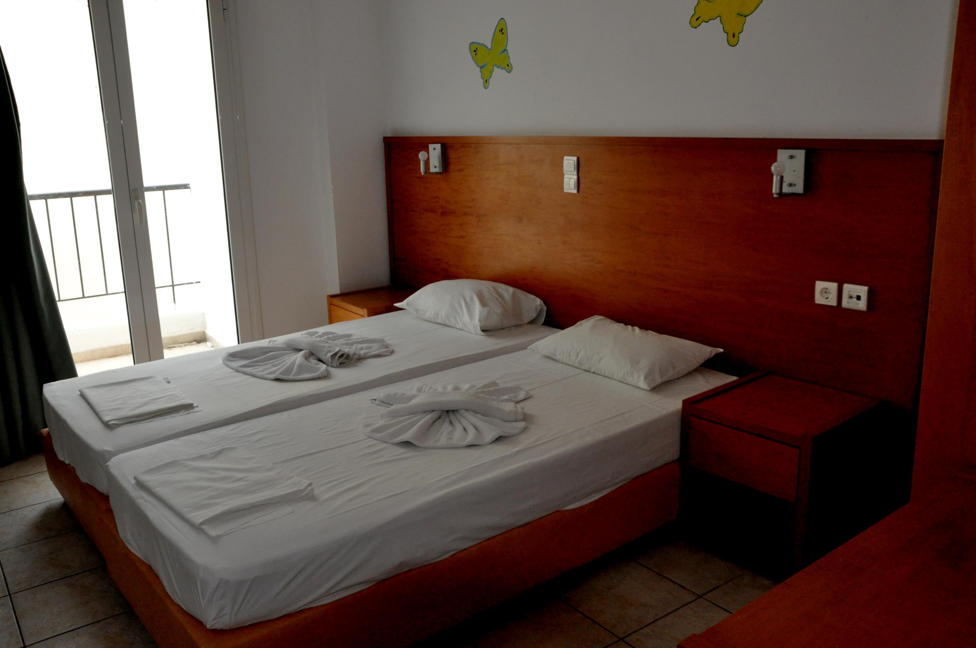 Haris Apartments