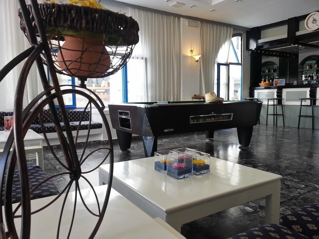 Iro Hotel - Adults Friendly