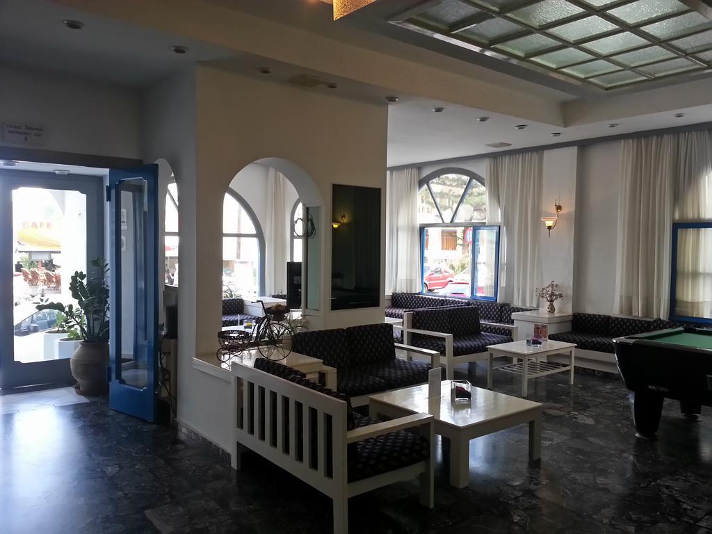 Iro Hotel - Adults Friendly