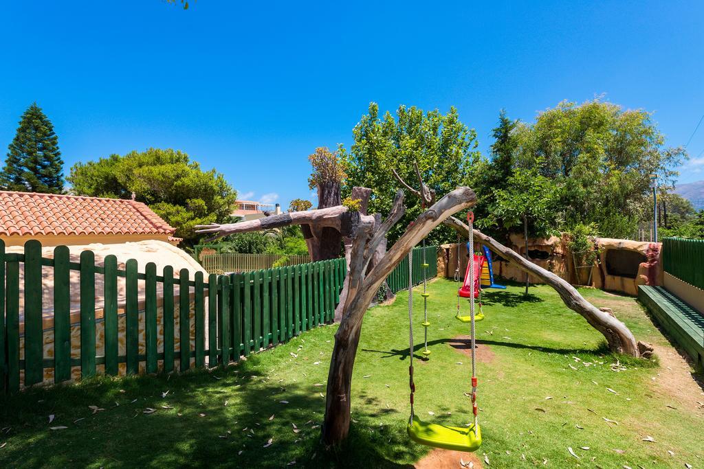 Kahlua Boutique Hotel