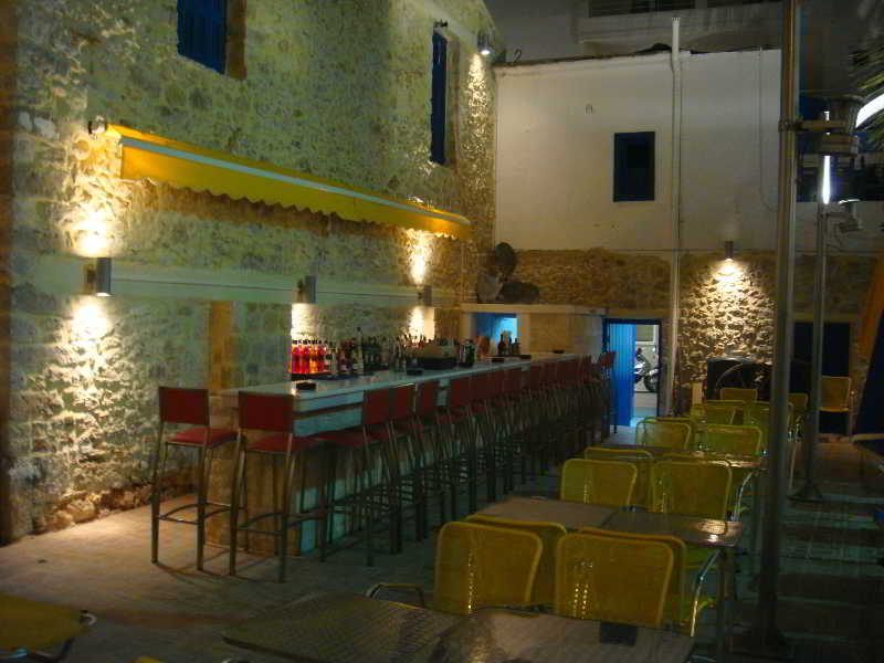Kassavetis Center - Hotel Studios & Apartments