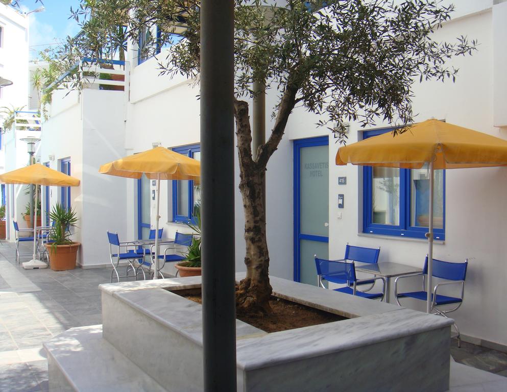 Kassavetis Center - Hotel Studios & Apartments
